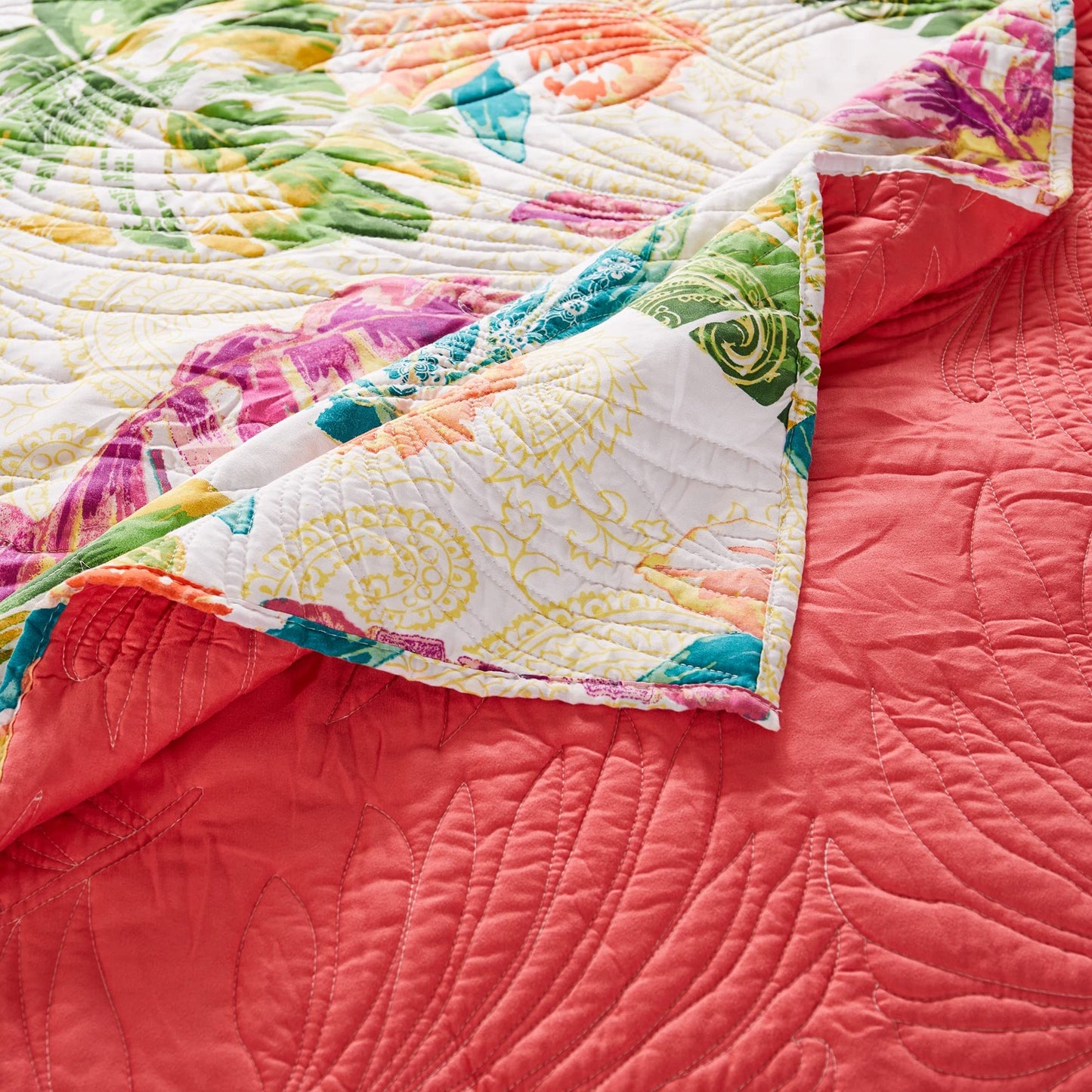 Greenland Home Tropics Palm Leaves Coastal Cotton Blend Quilt Set, 3-Piece King/Cal King, Coral