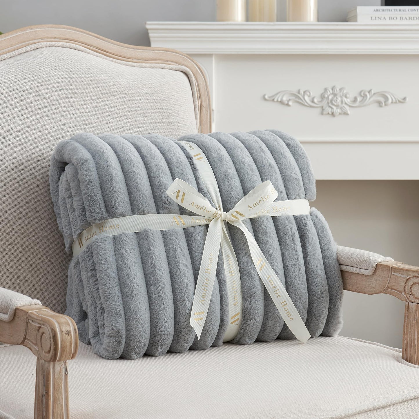 Amélie Home Faux Fur Throw Blanket for Couch, Cozy Fuzzy Fluffy Fur Luxurious Soft Striped Plush Gift Blankets for Family Sofa Chair Bed Living Room Bedroom, 55"x70", Light Grey