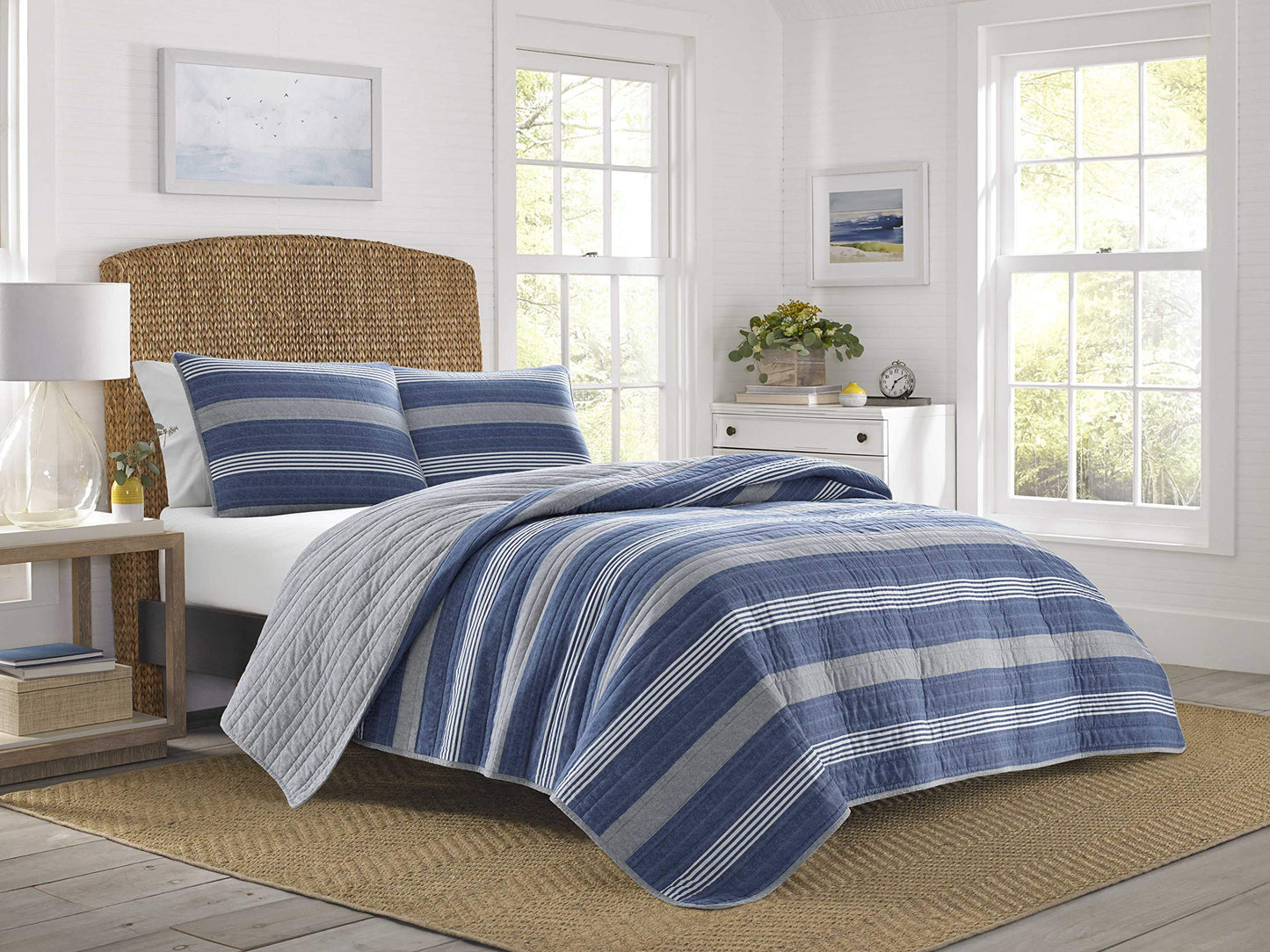 Nautica - Queen Quilt Set, Cotton Reversible Bedding with Matching Shams, Home Decor for All Seasons (Saltmarsh Blue, Queen)