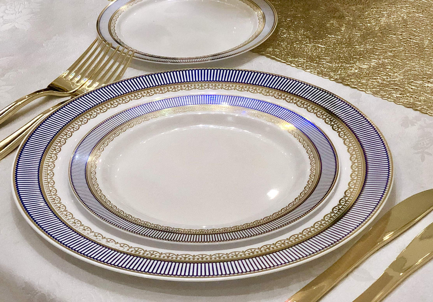 " OCCASIONS " 50 Plates Pack (25 Guests)-Heavyweight Wedding Party Disposable Plastic Plate Set -25 x 10.5'' Dinner + 25 x 7.5'' Salad/dessert plates (Louvre in White w/Blue & Gold)