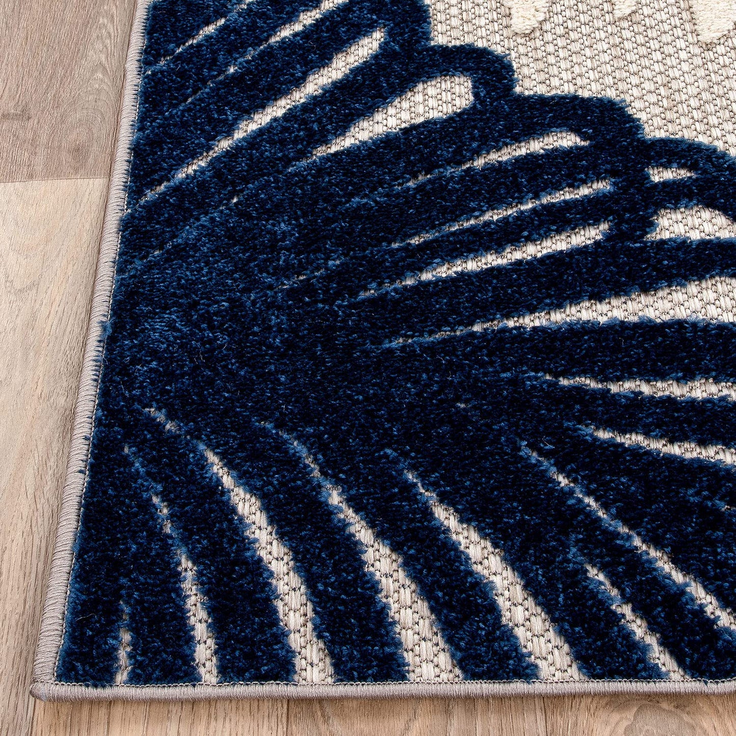 Rugshop Lucca Contemporary Floral Indoor/Outdoor Runner Rug 2' x 7' Navy