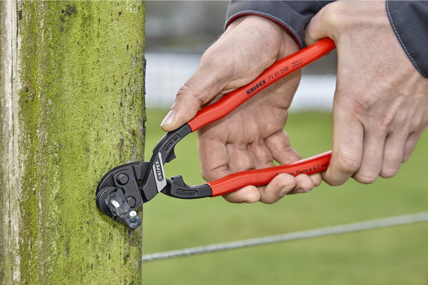 KNIPEX Tools - CoBolt XL, Compact Bolt Cutter (7101250SBA)