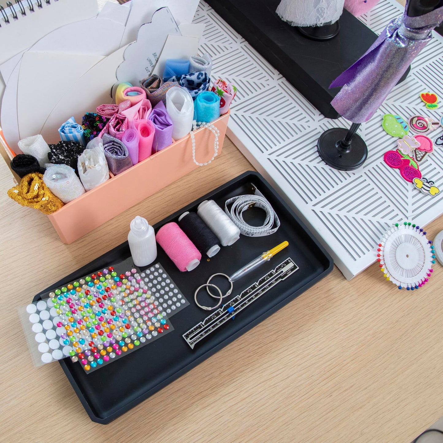 MindWare Run The Runway Fashion Design Kit for 8 Year Olds and Up