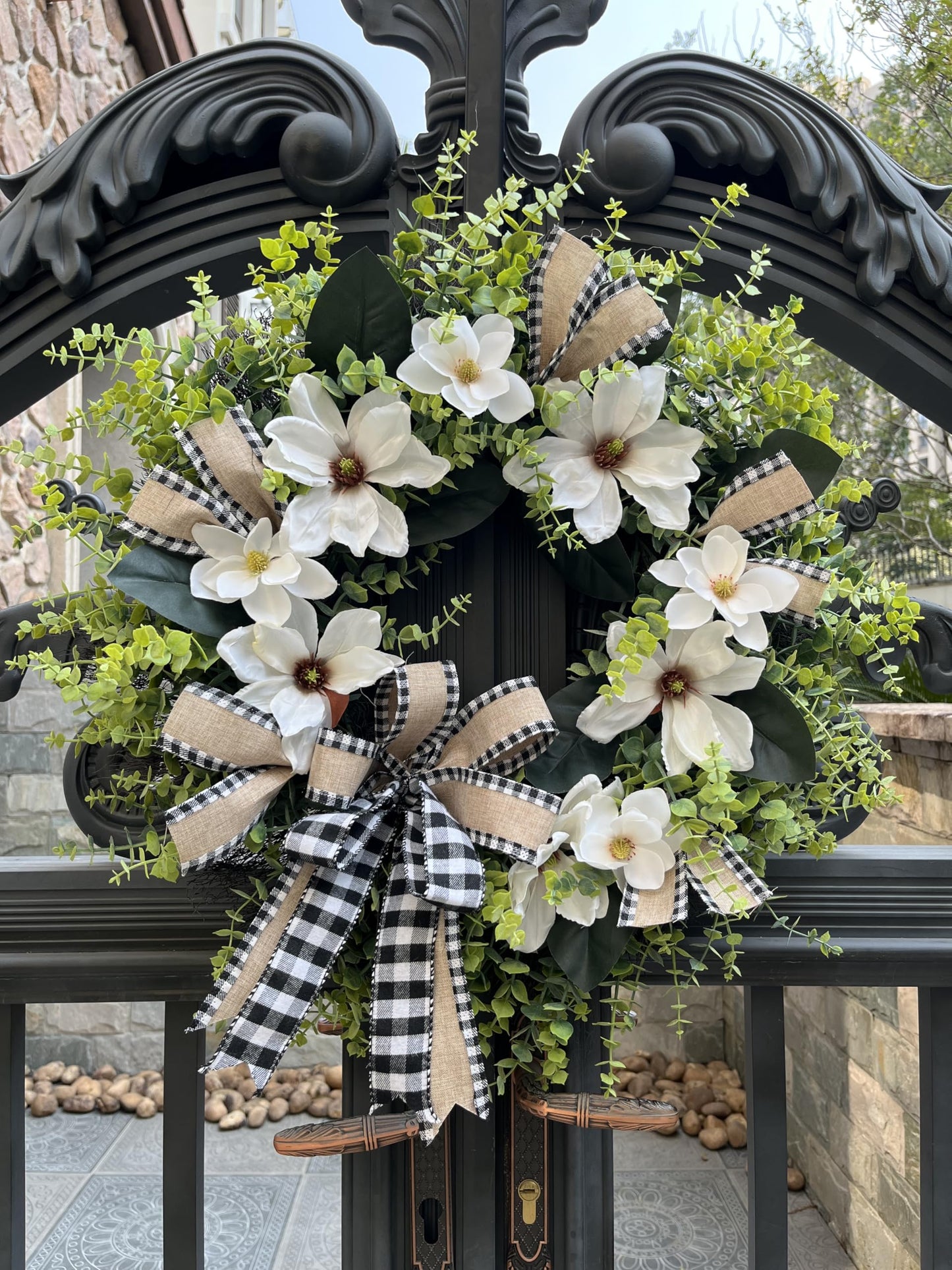 IVKHE 24 Inch Artificial Magnolia Wreath for Front Door – Farmhouse Boxwood Greenery Wreath with Buffalo Plaid Bow, Year-Round Rustic Home Wall Decor for Porch, Entryway, Living Room