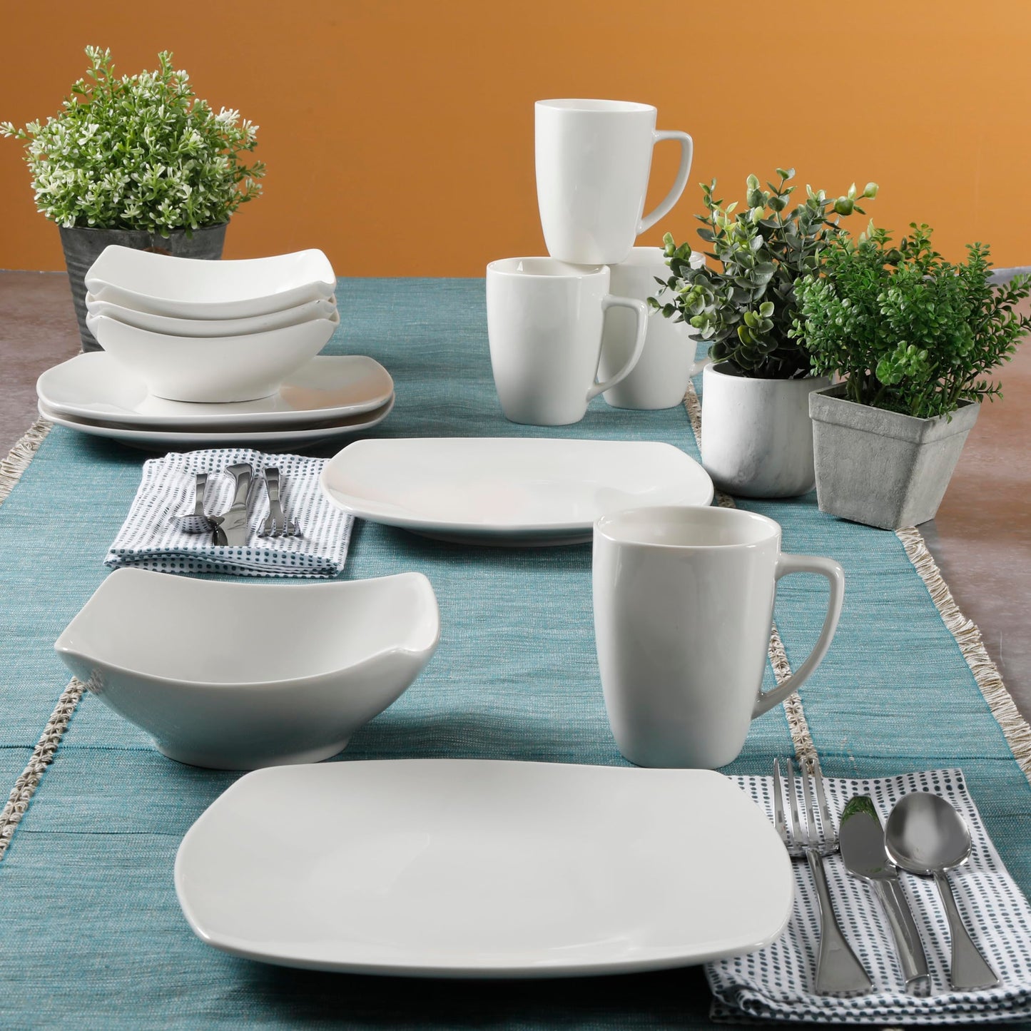 Gibson Home Zen Buffet (Service for 8) 24 Piece Plates and Bowls Porcelain Solid Color Dishes Ceramic Dinnerware Set - White