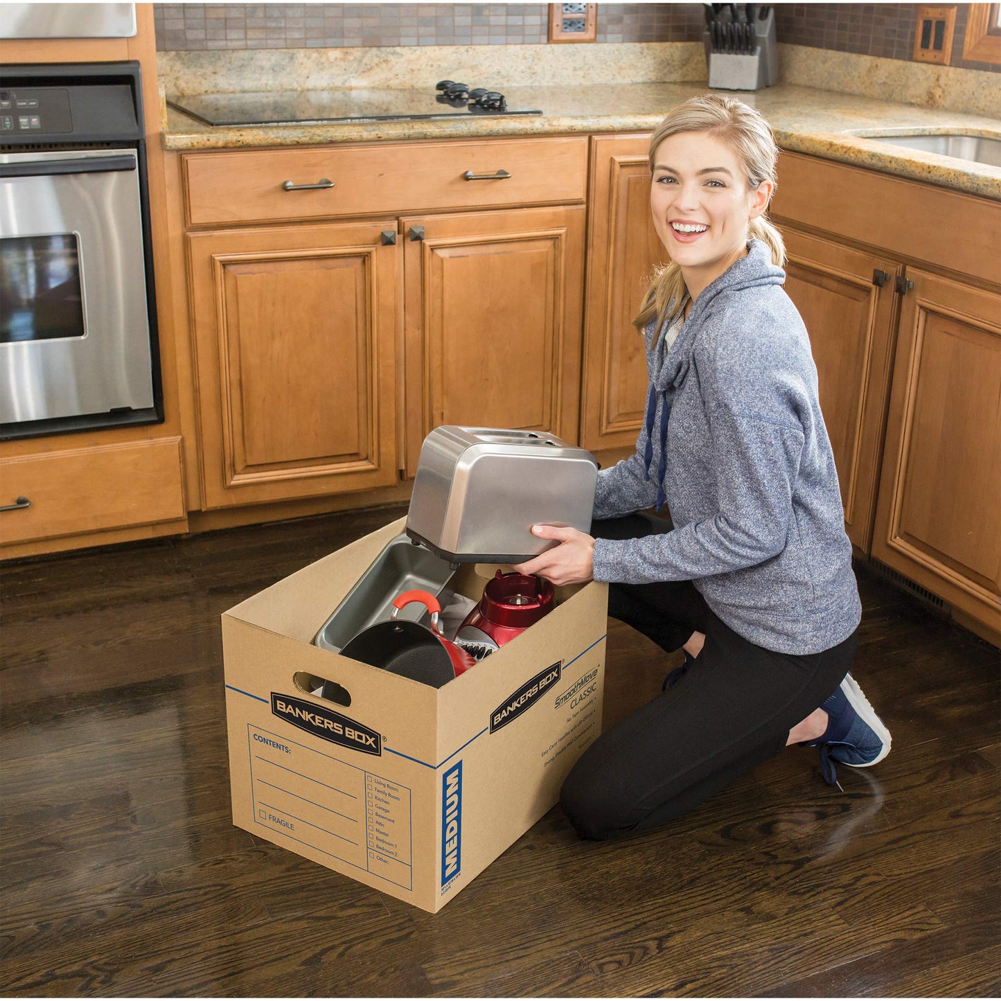 Bankers Box Medium Classic Moving Box 20 Pack, Reinforced Handles, Tape-Free Assembly, Box with Lid, 19" x 14.5" x 15.5", Cardboard