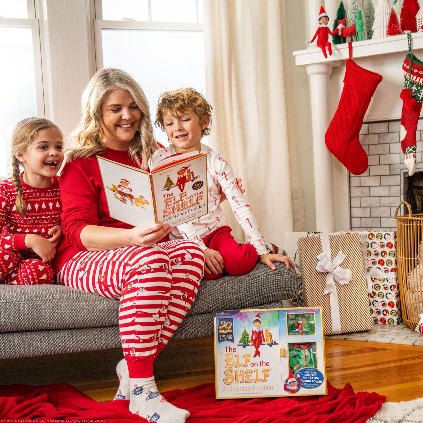 The Elf on the Shelf Boy Blue Eyes 20th Anniversary Box Set