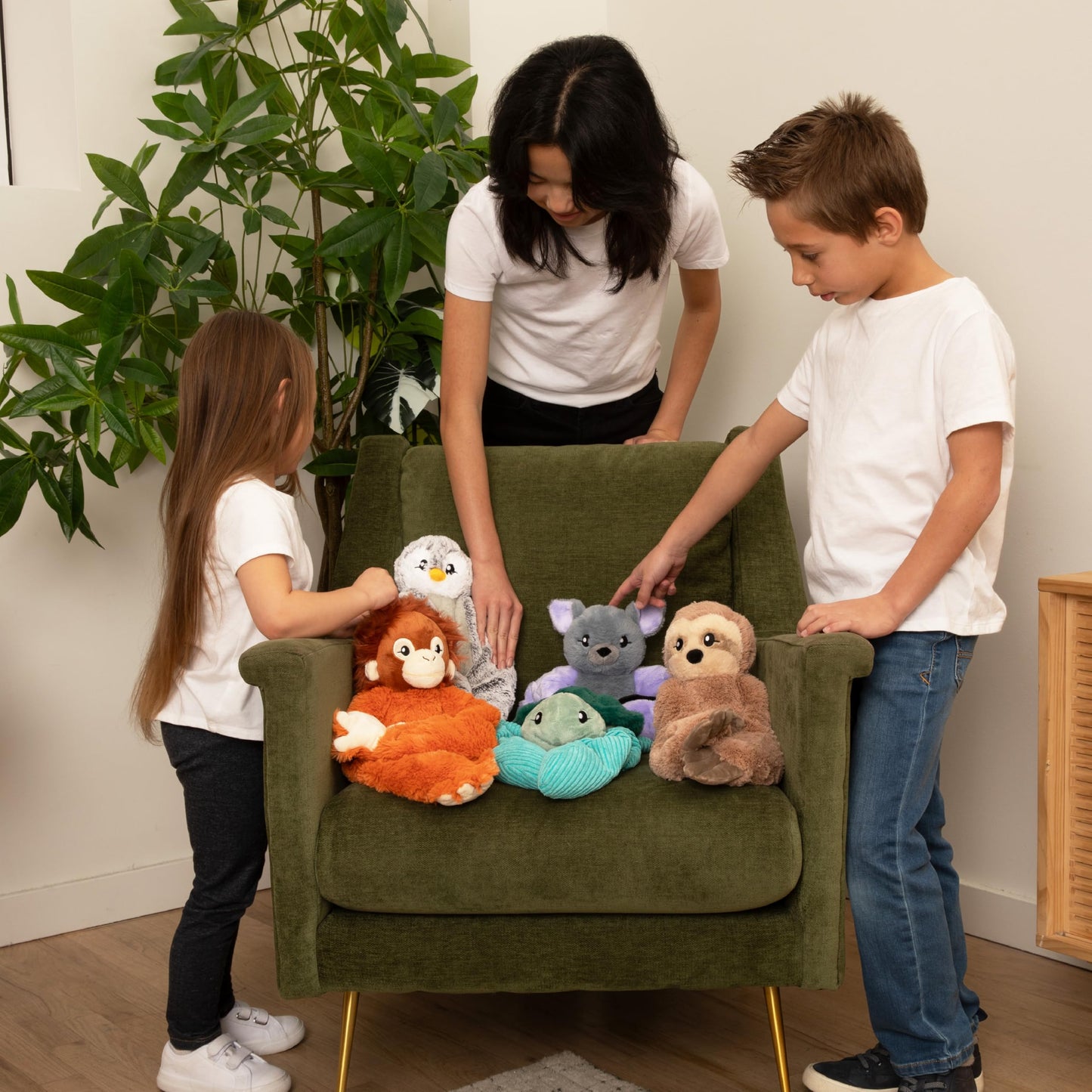 HUGIMALS Berkeley the Bat – Weighted Stuffed Bat Plush, Soft Sensory Toy for Kids, Teens & Adults, Anxiety Relief Plush Animal