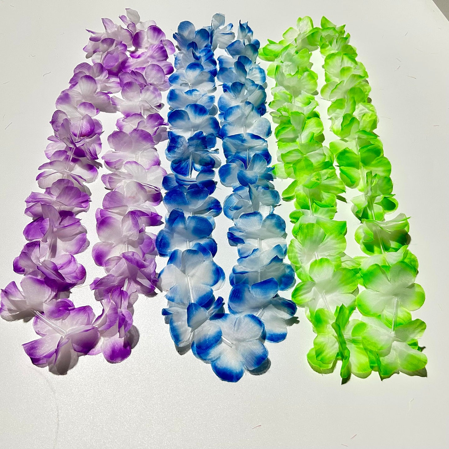 200pcs Hawaiian Leis for Beach Party Decors , Luau Birthday Party Decorations, Hawaiian Necklace Silk Flower leis for Luau Beach Birthday Party Decorations and Party Supplies