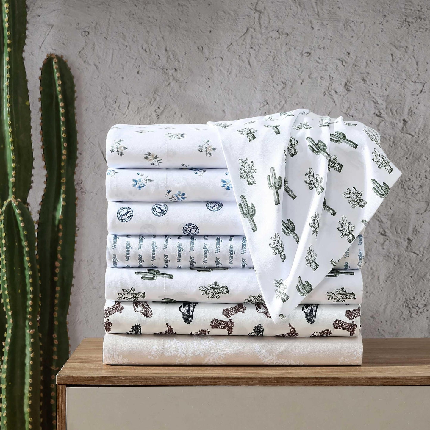 Wrangler - Queen Size Sheet Set, Soft Microfiber Bedding with Matching Pillowcases, Fully Elastic Fitted Sheet, Deep Pocket, Western Style Room Decor, Lightweight All-Season Comfort (Cacti Green)