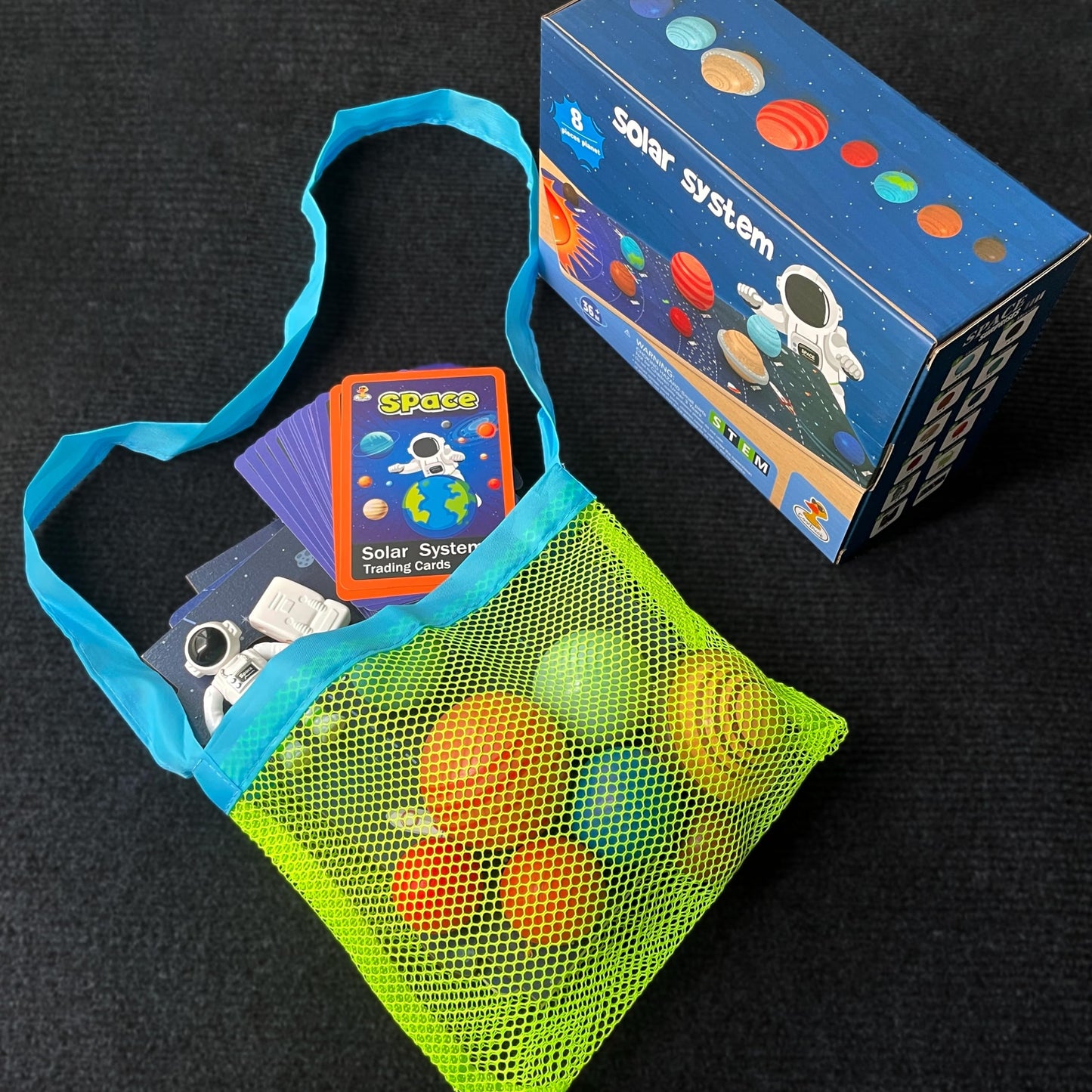 30 Pcs Wooden Solar System Model Board Toy Kit, Montessori Planet Balls Toys with Astronaut Figures, Preschool Learning Educational Puzzle, Space Knowledge Flash Cards Learning Toys for Kids