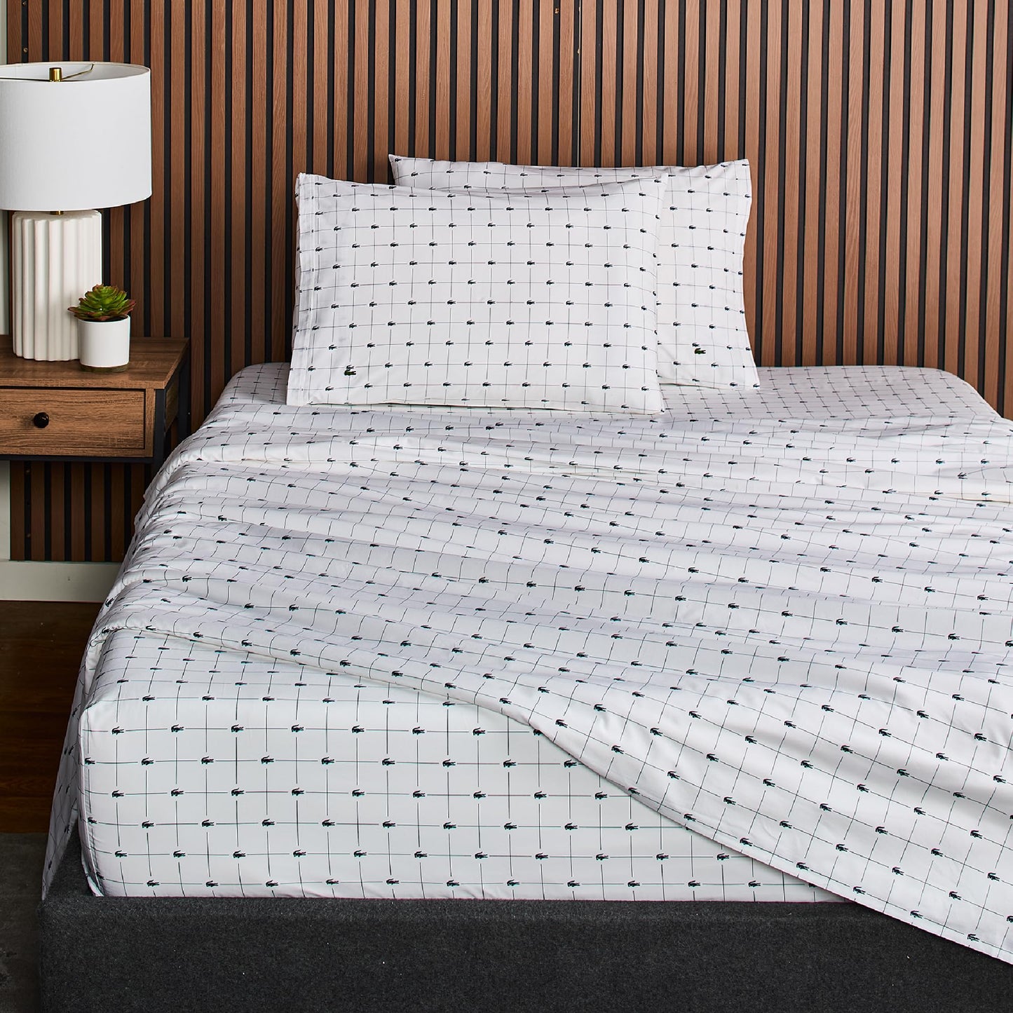 Lacoste Slice 100% Cotton Percale Sheet Set – Cool Crisp Breathable All-Season Bedding, Durable Matte Finish, Oeko-Tex Certified – Printed Design, Navy, Full