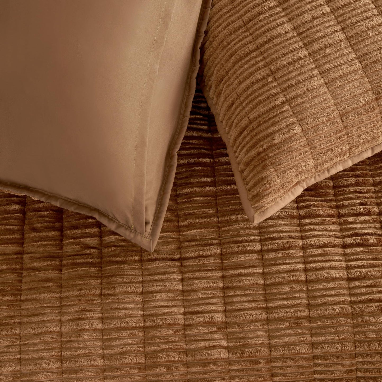 Wonderful Luxury Velvet Quilt - Striped Channel Stitch Caramel Quilt Queen, Soft Corduroy Lightweight Comforter, Pet-Friendly, Tear-Resistant, Bedspread Coverlet Bedding Set for All Season,94"x94"