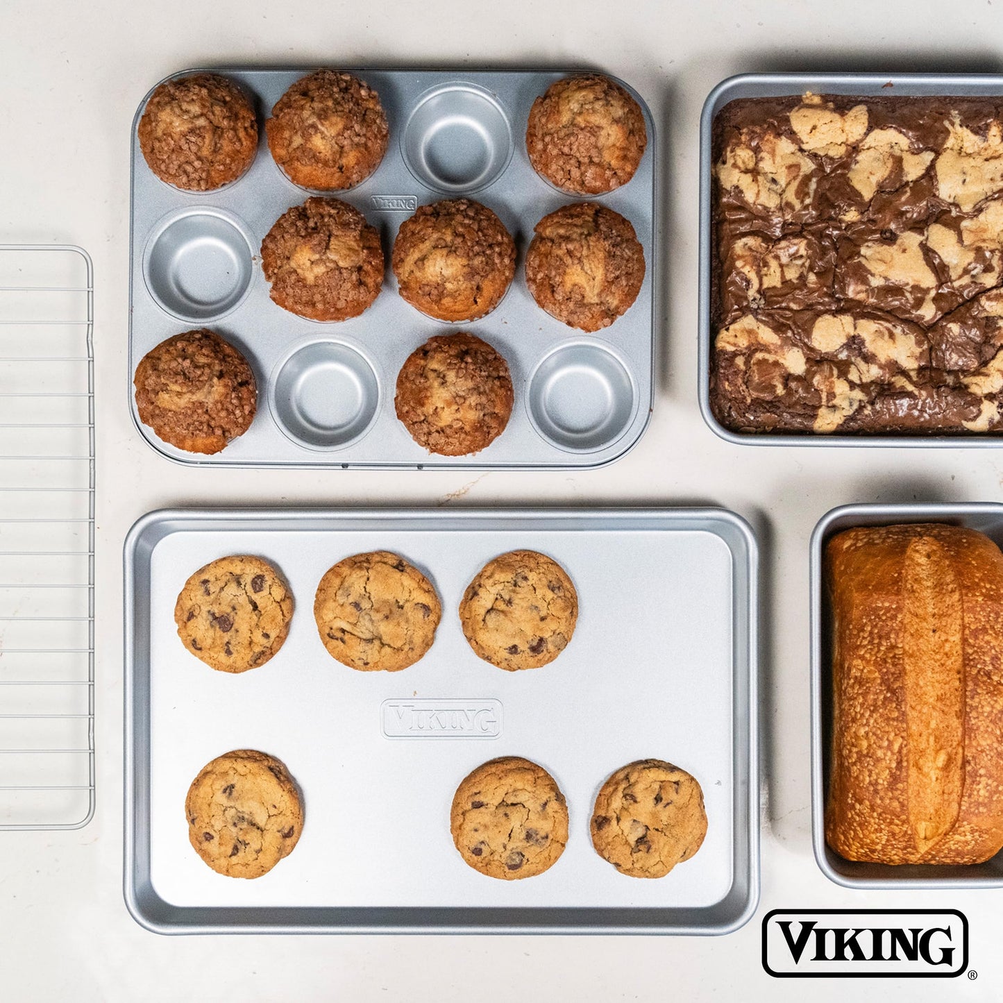 Viking Premium 9-Inch Nonstick Ceramic Springform Pan, Made without PFAS, Heavy Gauge Aluminized Steel Cheesecake Baking Pan, Reinforced Iron Frame, Even Heating, Oven Safe for 475F, Silver