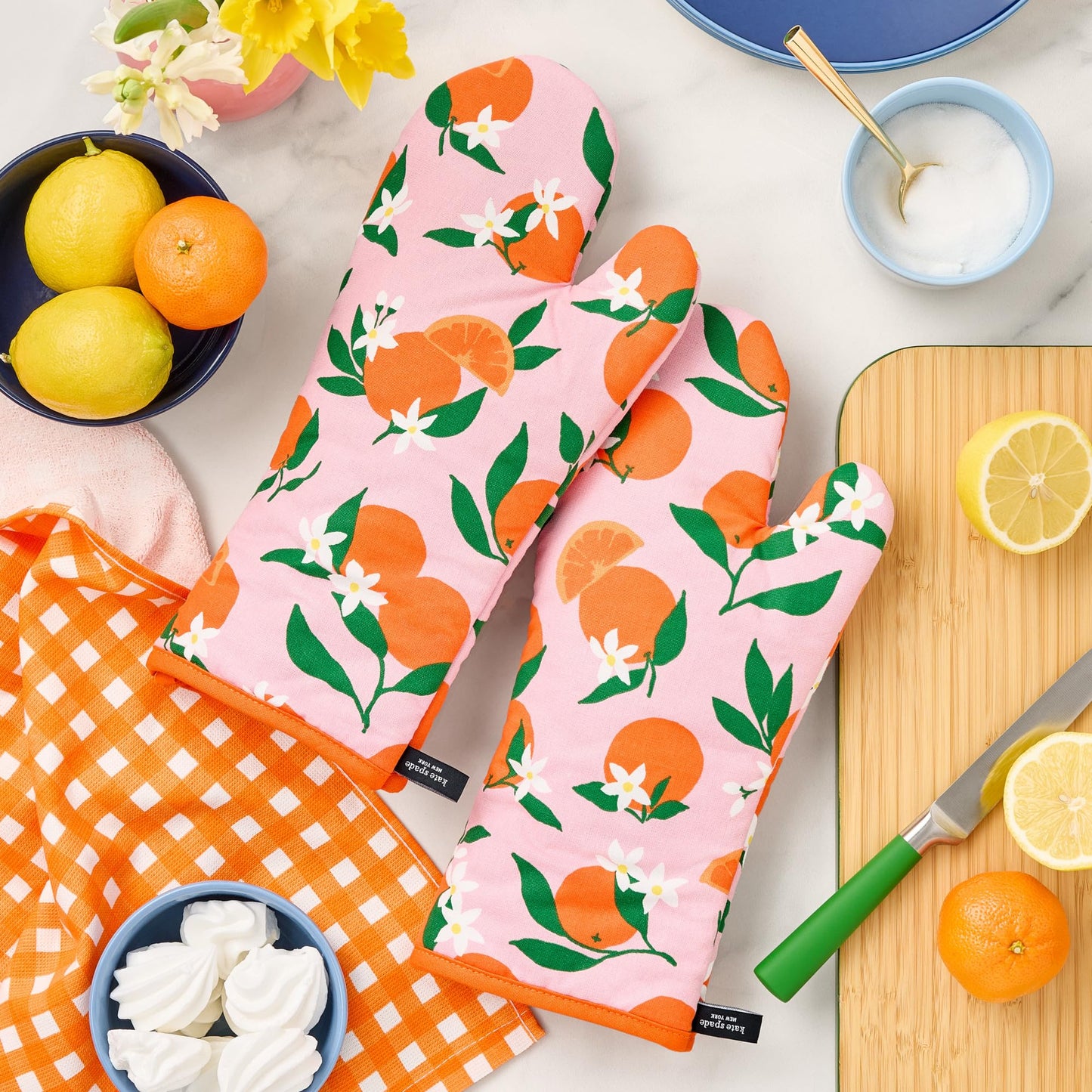 kate spade new york Squeeze The Day Oven Mitt 2-Pack Set, Heat Resistant, 100% Cotton, Orange/Pink, 7"x13"