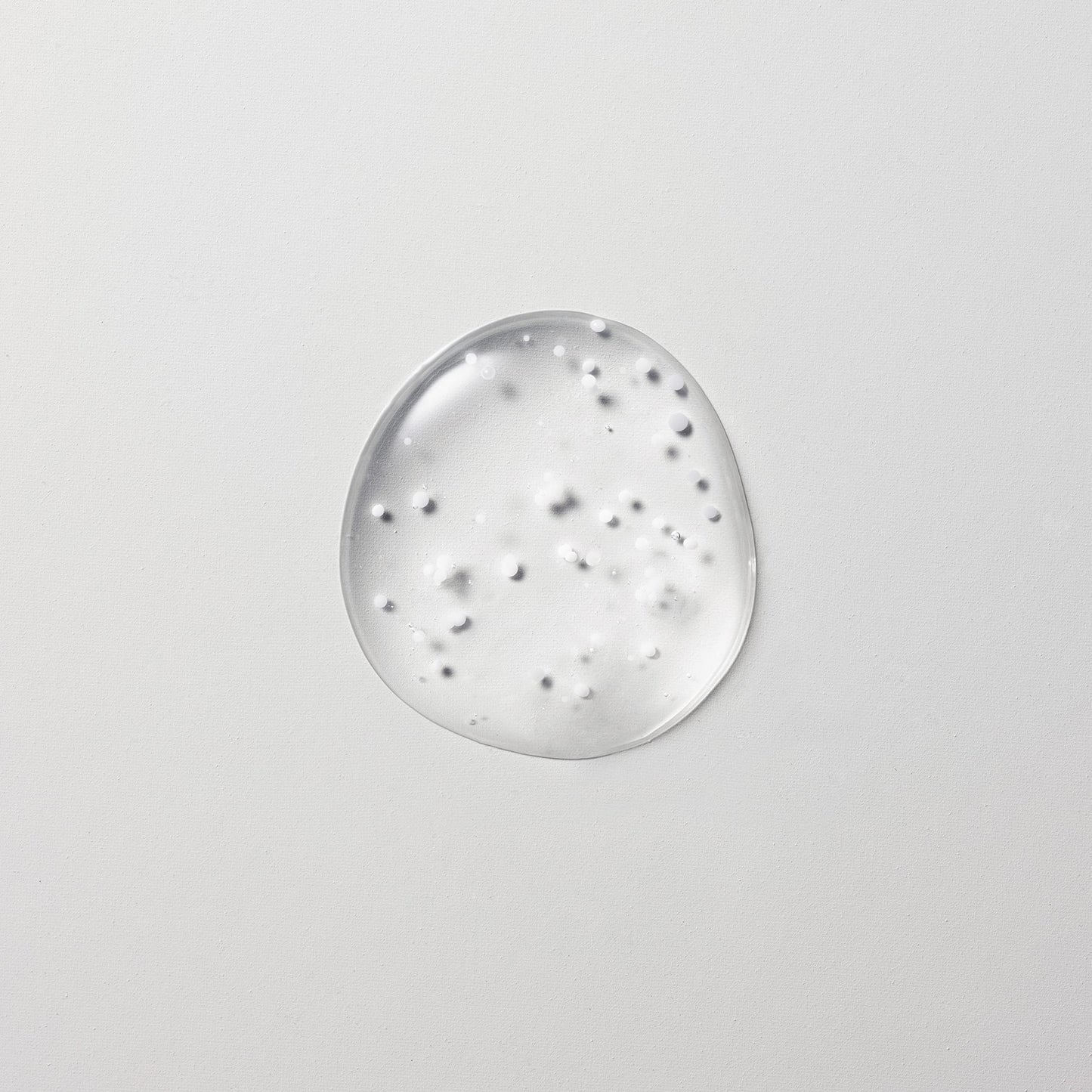 SUPEREGG Tonal Scenery Reparative Serum: For a healthy radiance. Treatment serum with Bio Desert Oil, Probiotics, Niacinamide.
