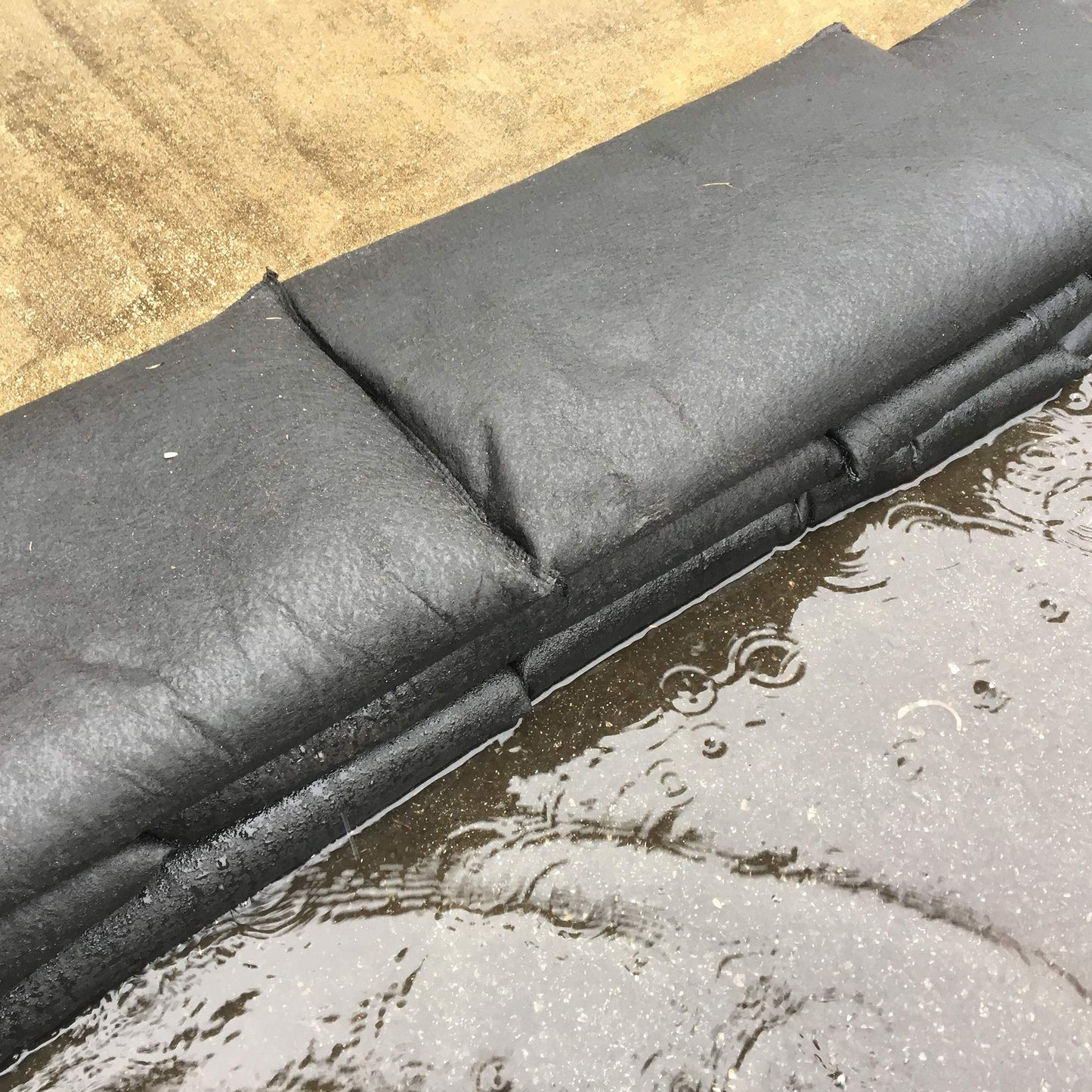 Quick Dam - QD1224-6 Water Activated Flood Bags 1ft x 2ft, 6-Pack