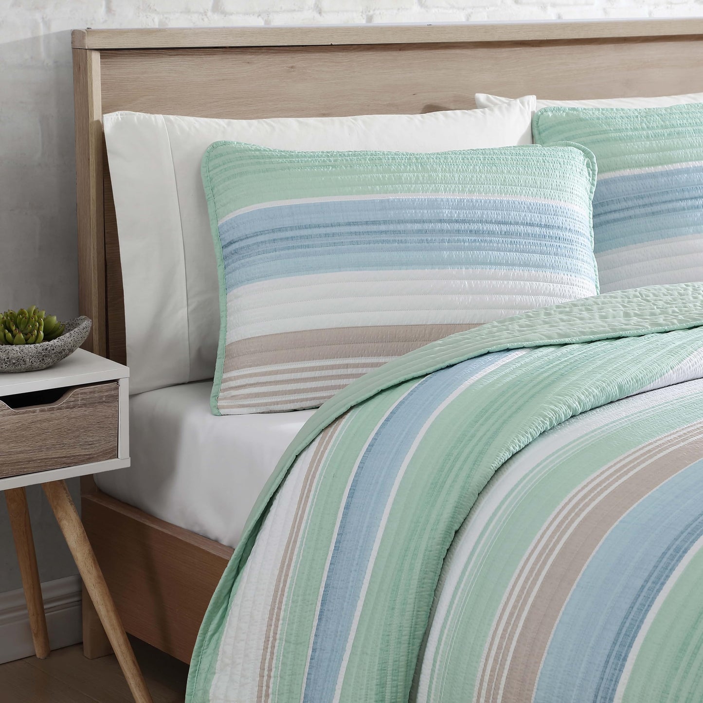 Beatrice Home Fashions Coralinn Striped 3-Piece Quilt Set, Lightweight, All-Seasons, King, Sage Blue