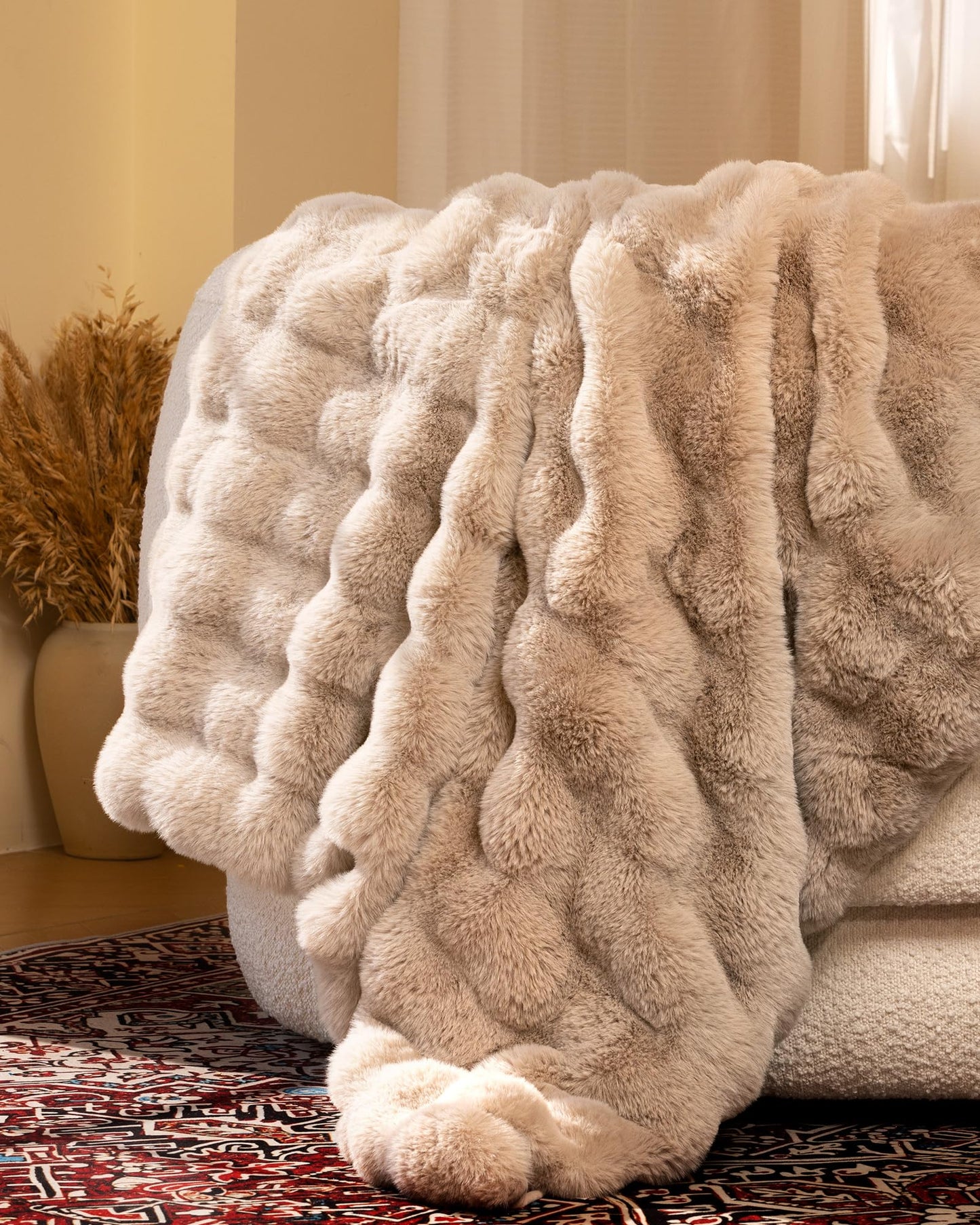 blunique Ultra Soft Cozy Faux Fur Throw Blanket, Fuzzy Plush Thick Bubble Blanket, Oversize Luxury Fluffy Blanket for Couch, Bed, and Living Room, 60x80 Inches, Light Brown