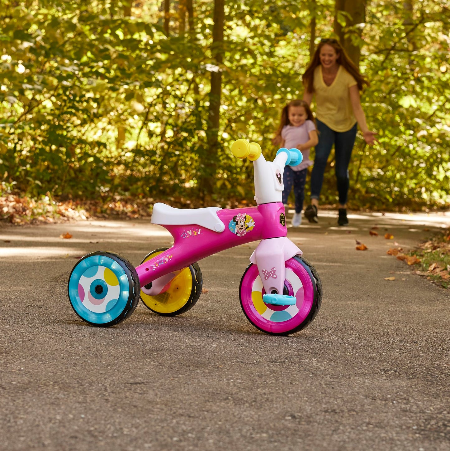 Huffy Disney Minnie Mouse Electro-Light Girl's Trike, Ideal for Ages 3+, Minnie Mouse Graphics, Colorful and Playful Design, Simple Coaster Brake, Sturdy and Durable, Safe for Toddlers