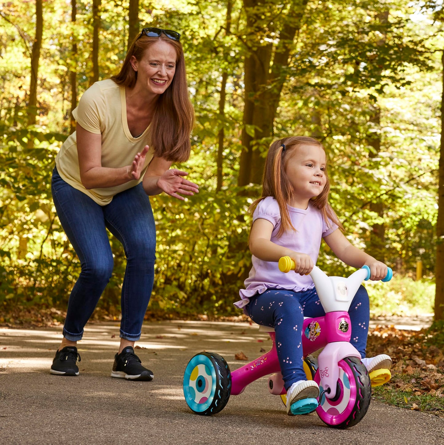 Huffy Disney Minnie Mouse Electro-Light Girl's Trike, Ideal for Ages 3+, Minnie Mouse Graphics, Colorful and Playful Design, Simple Coaster Brake, Sturdy and Durable, Safe for Toddlers