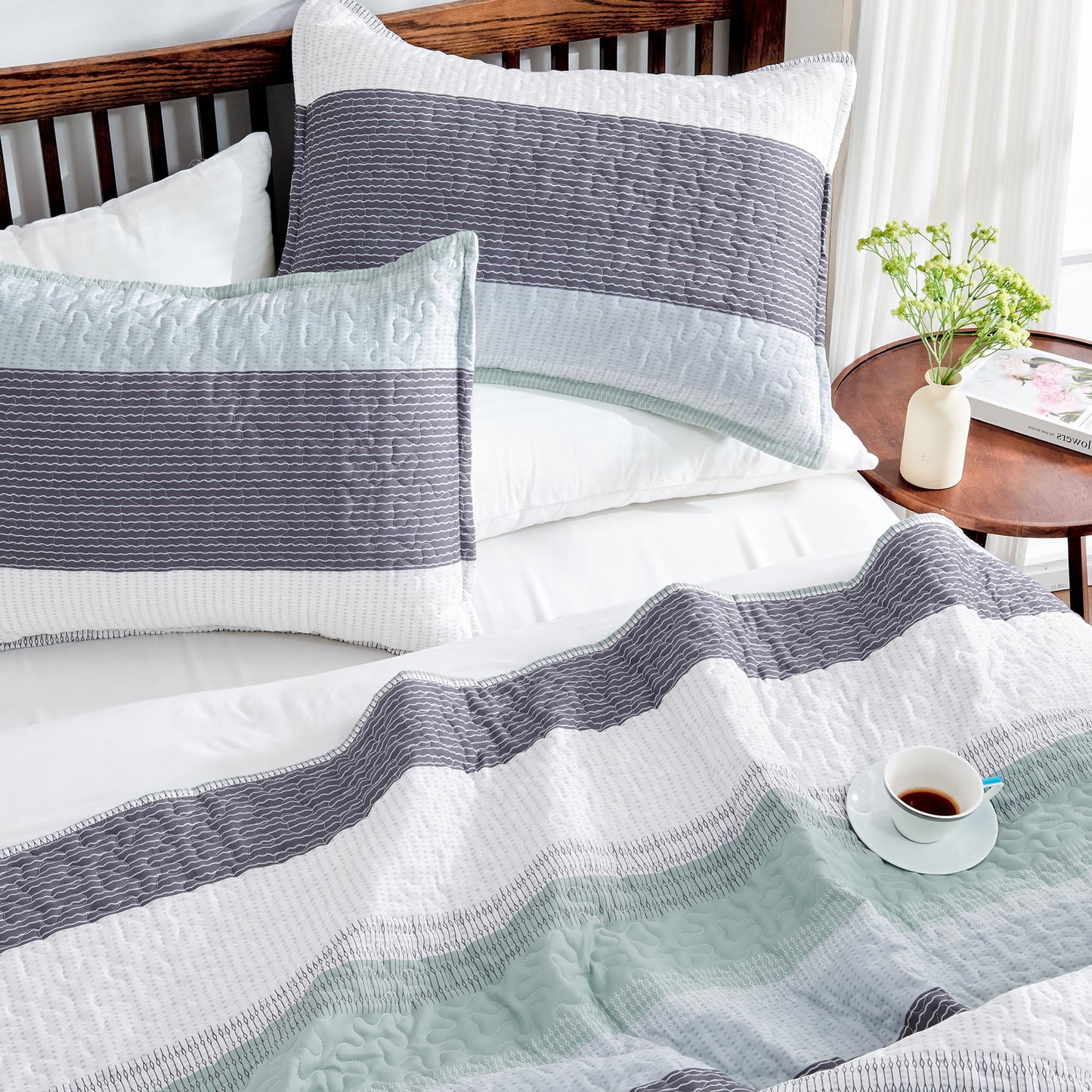 Andency King Size Quilt Set Sage Green, 3 Pieces Mint Green Ultra Soft Lightweight Bedspreads & Coverlets Set, Patchwork Striped Quilted Bedding Sets for All Seasons (1 Quilt, 2 Pillow Shams)
