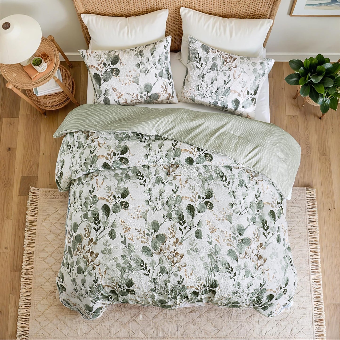 Regency Heights Lightweight Seersucker Botanical Comforter Set Queen Size, 3 Pieces Reversible Design with Striped Print, Premium Microfiber Bedding Set, Comforter and Sham Set, Green