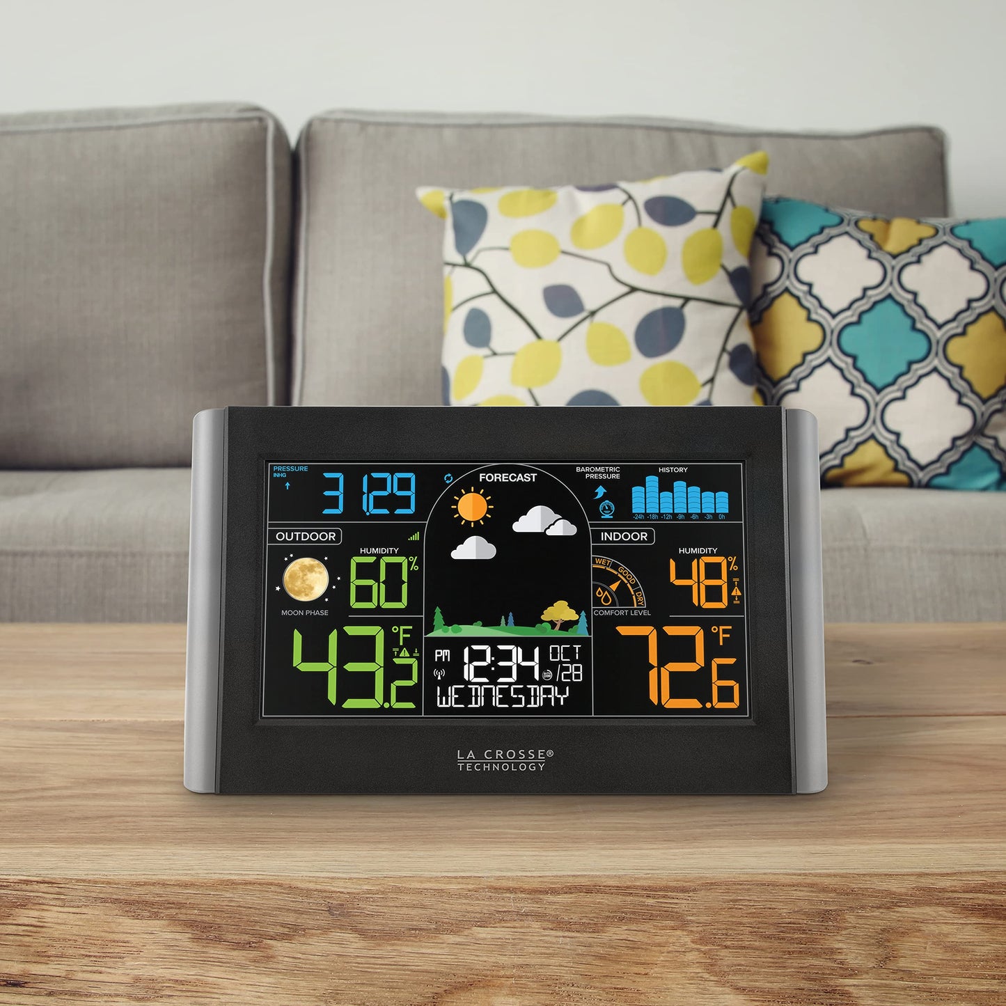 La Crosse Technology S77925-INT Wireless Color Weather Station