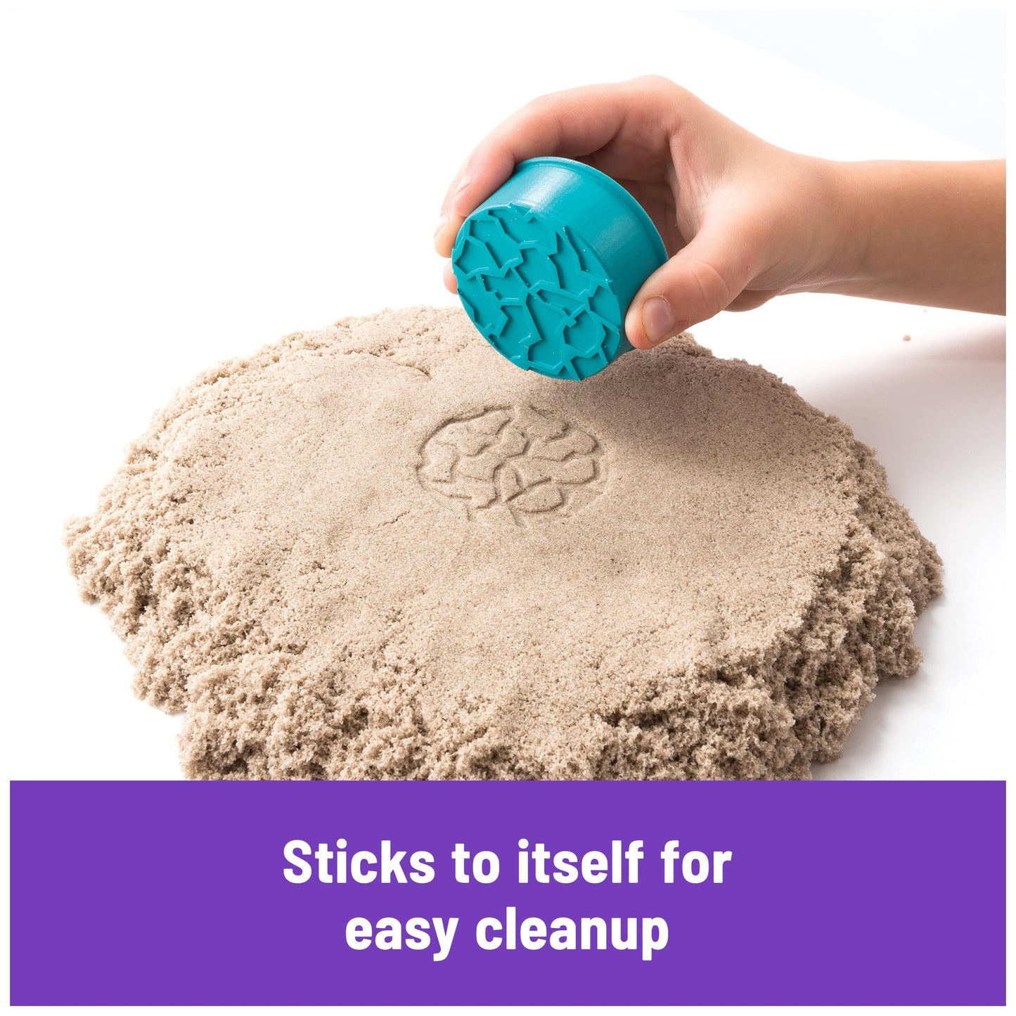 Kinetic Sand, Folding Sand Box with 2lbs of All-Natural, 7 Molds and Tools, Play Sand Sensory Toys for Kids Ages 3 and up