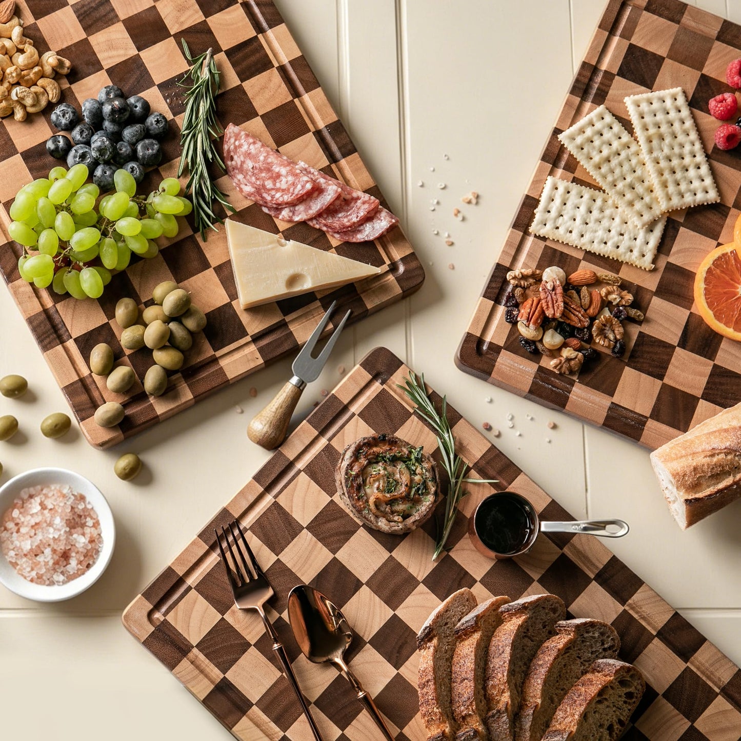 THETCHRY Cutting Boards for Kitchen, Checkered Cutting Board Upgraded, Acacia Wood Chopping Board with Juice Grooves & Handles, Large Butcher Block Serving Tray with Gift Box, 17"X12"X0.8"
