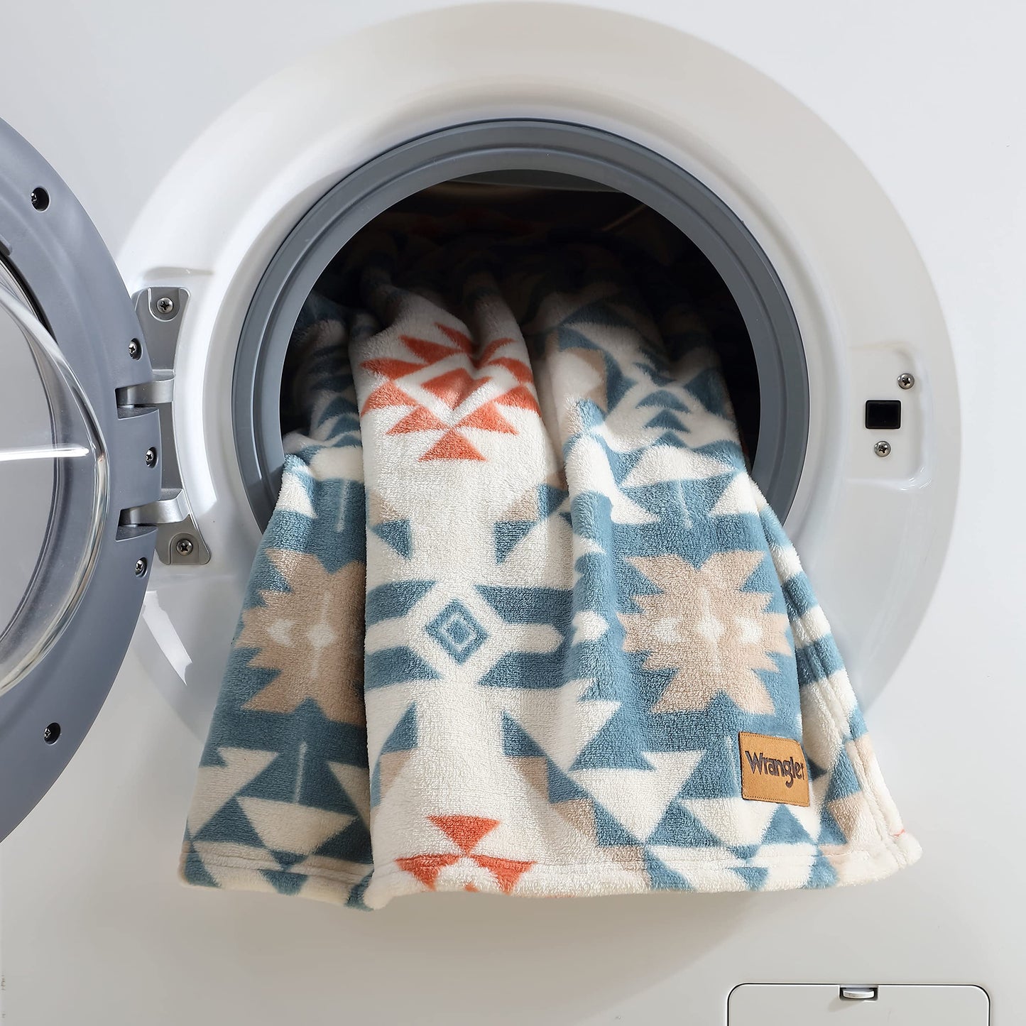 Wrangler - King Size Blanket, Super Soft & Reversible Plush Fleece Bedding, Throw Blanket for Couch or Bed (Dakota Blue)