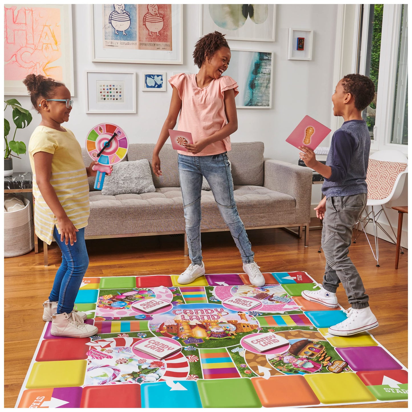 Spin Master Games, Candy Land Giant Edition, Preschool Game for Indoor & Outdoor Fun with Big Oversized Board, for Family and Kids, 2-4 Players, Ages 4 & Up