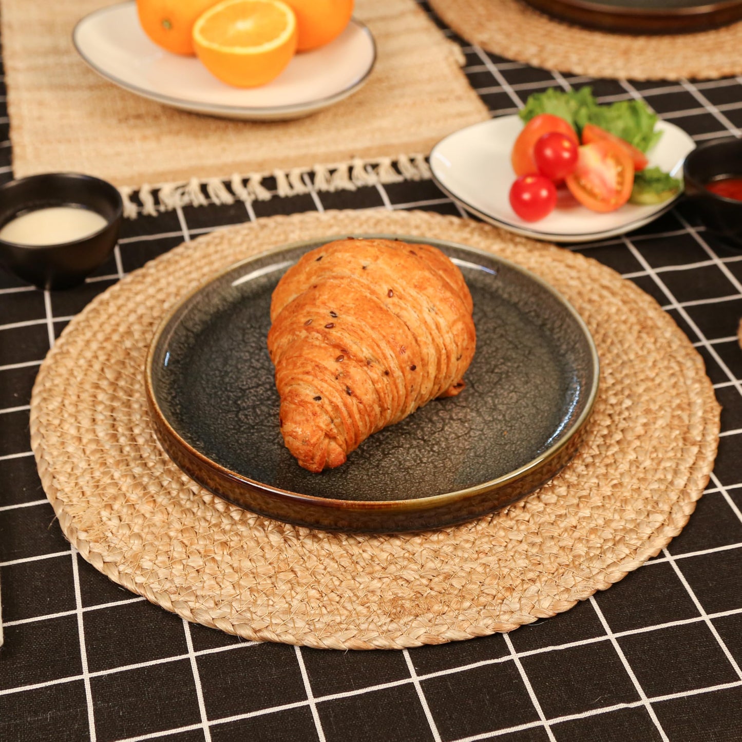 Round Placemats Set of 12 - Jute Placemats for Boho Dining - Woven Mats for Table Décor