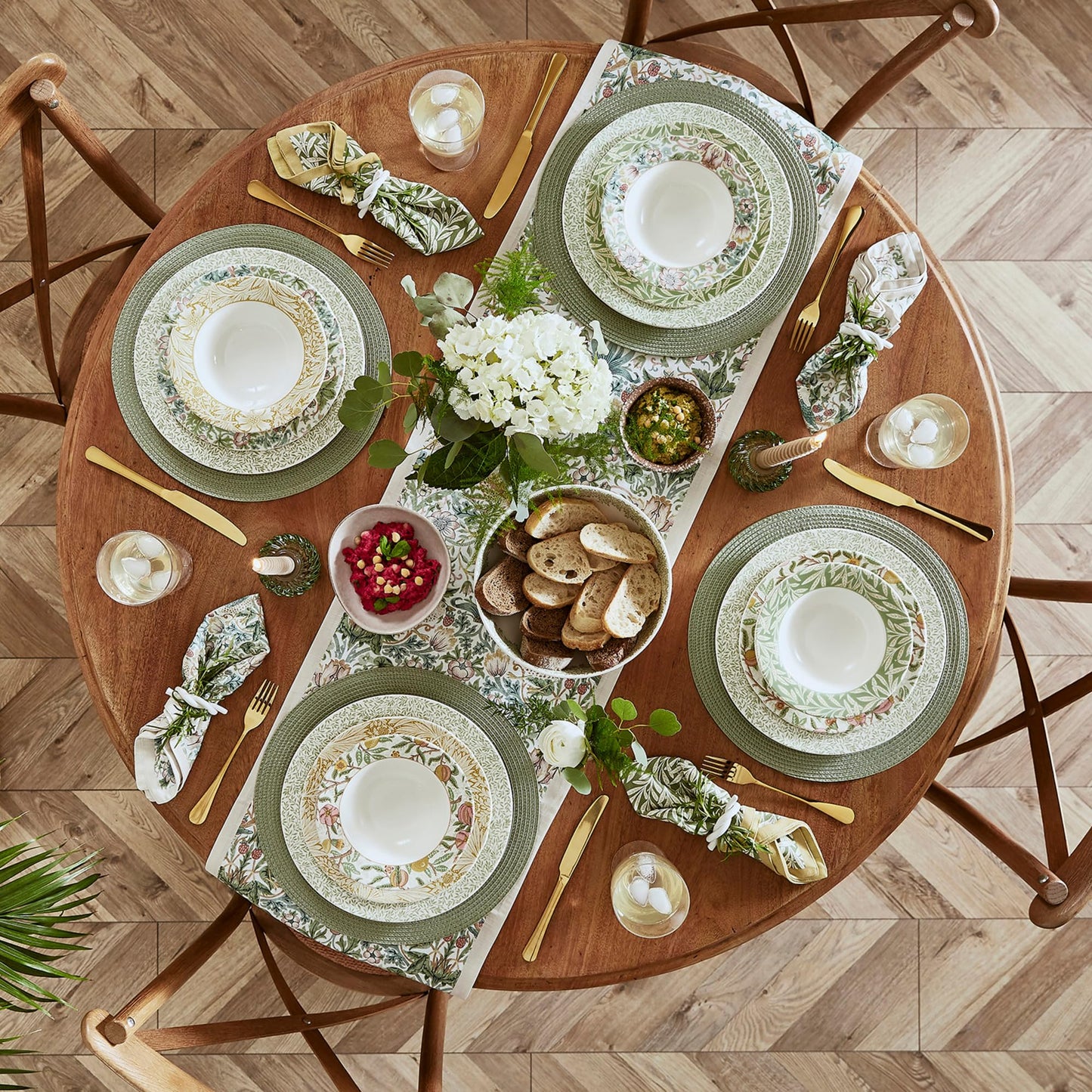 Spode Morris & Co Standen 11-Inch Dinner Plates, Set of 4 - Earthenware Dinnerware with Green Leaf Border Design, Microwave, Dishwasher, Freezer Safe - Elegant Tableware, Made in England