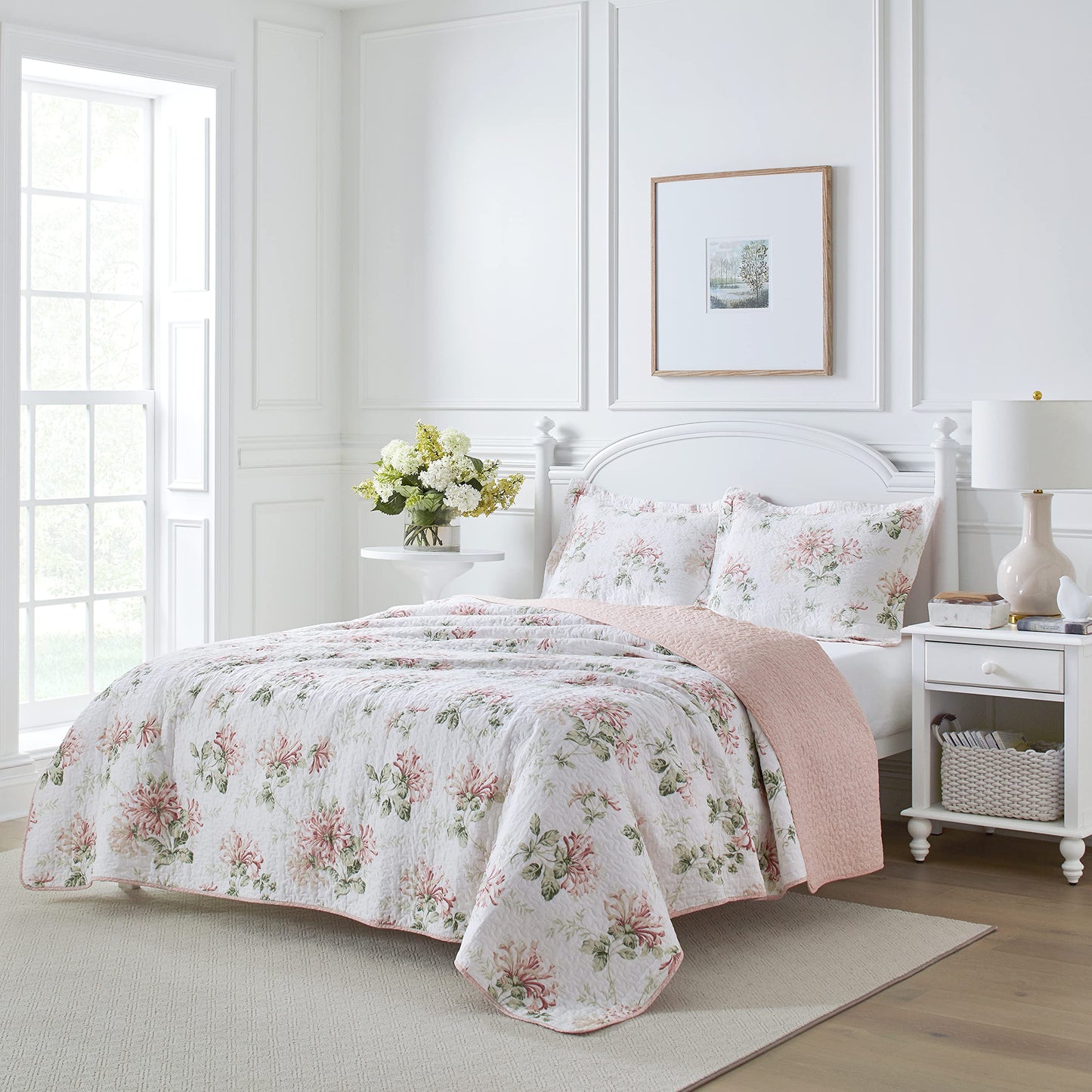 Laura Ashley - Queen Quilt Set, Cotton Reversible Bedding with Matching Shams, Home Decor Ideal for All Seasons (Honeysuckle Pink, Queen)