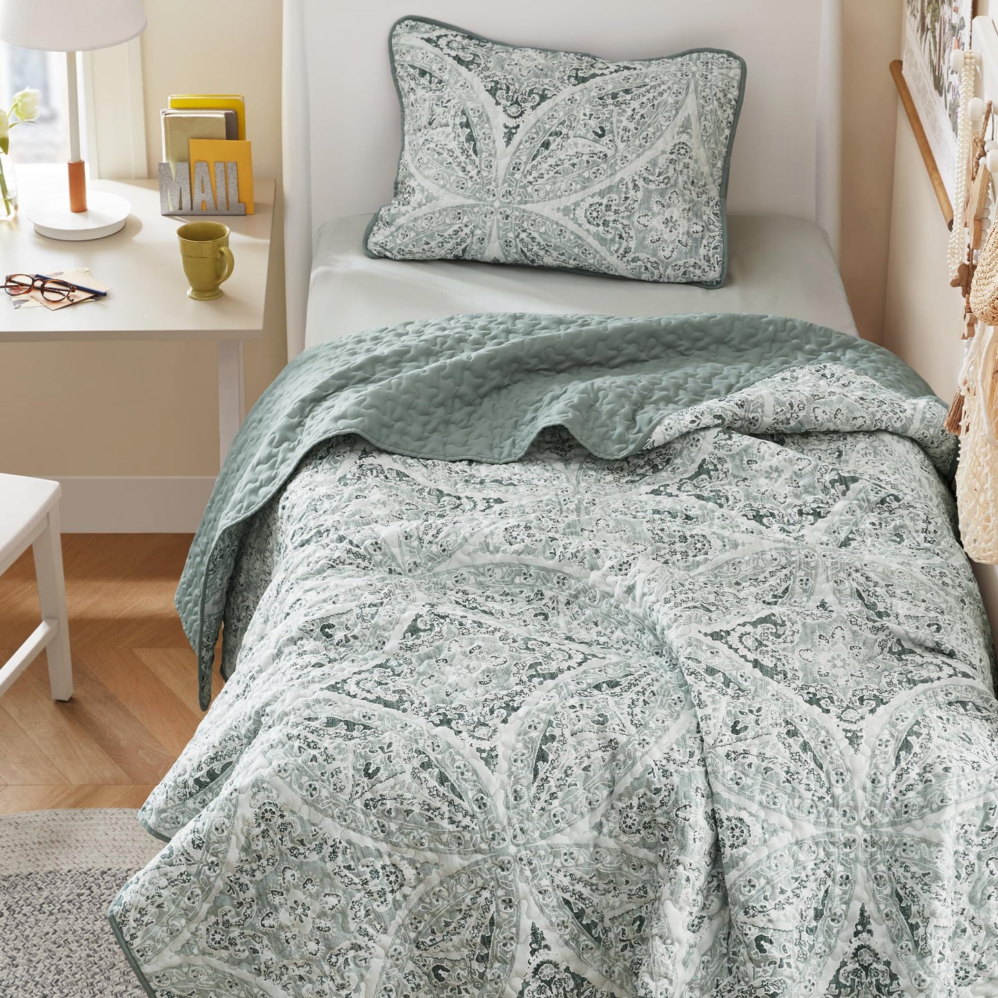 Comfort Spaces Boho Quilt Set Twin Reversible Vermicelli Quilting Twin Size Bed, All Season, Lightweight, Coverlet Winter Layer Bedding, Shams, Gloria, Twin/Twin XL Green 2 Piece