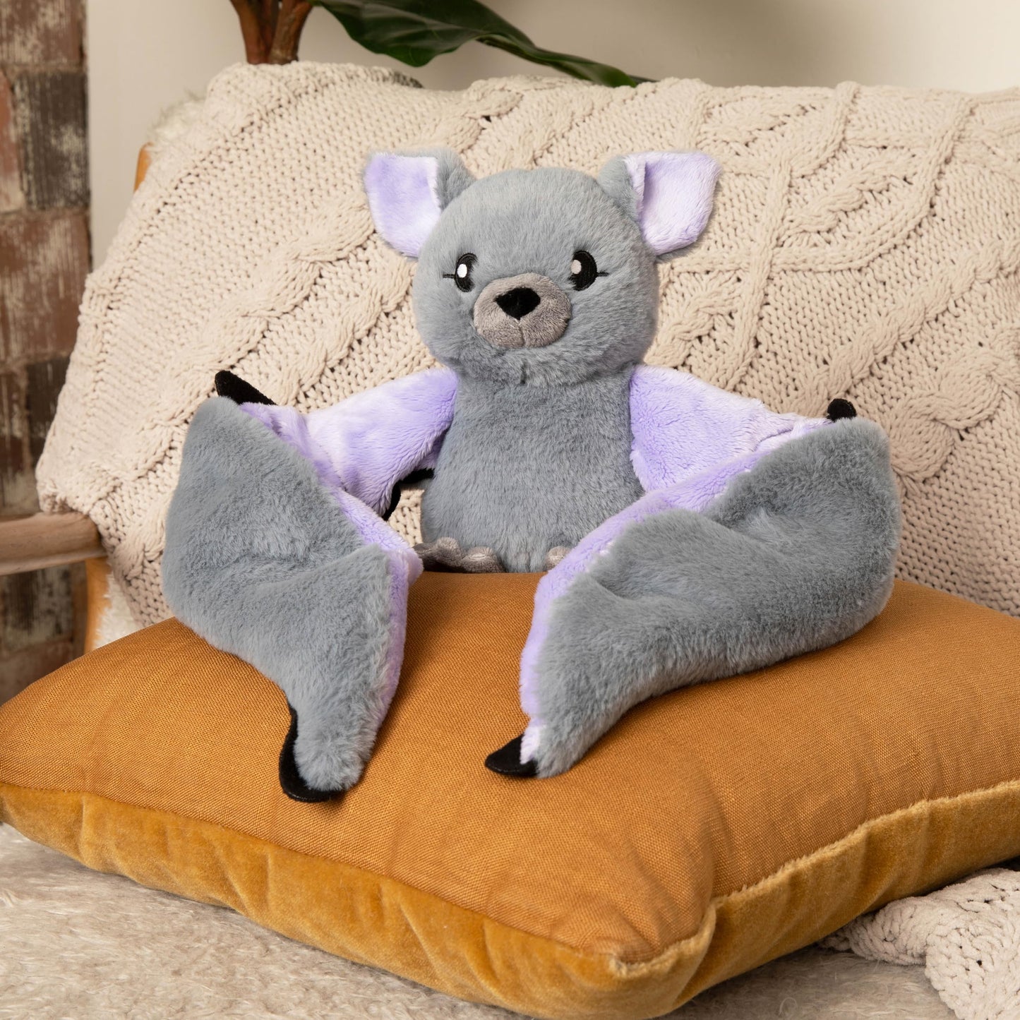 HUGIMALS Berkeley the Bat – Weighted Stuffed Bat Plush, Soft Sensory Toy for Kids, Teens & Adults, Anxiety Relief Plush Animal