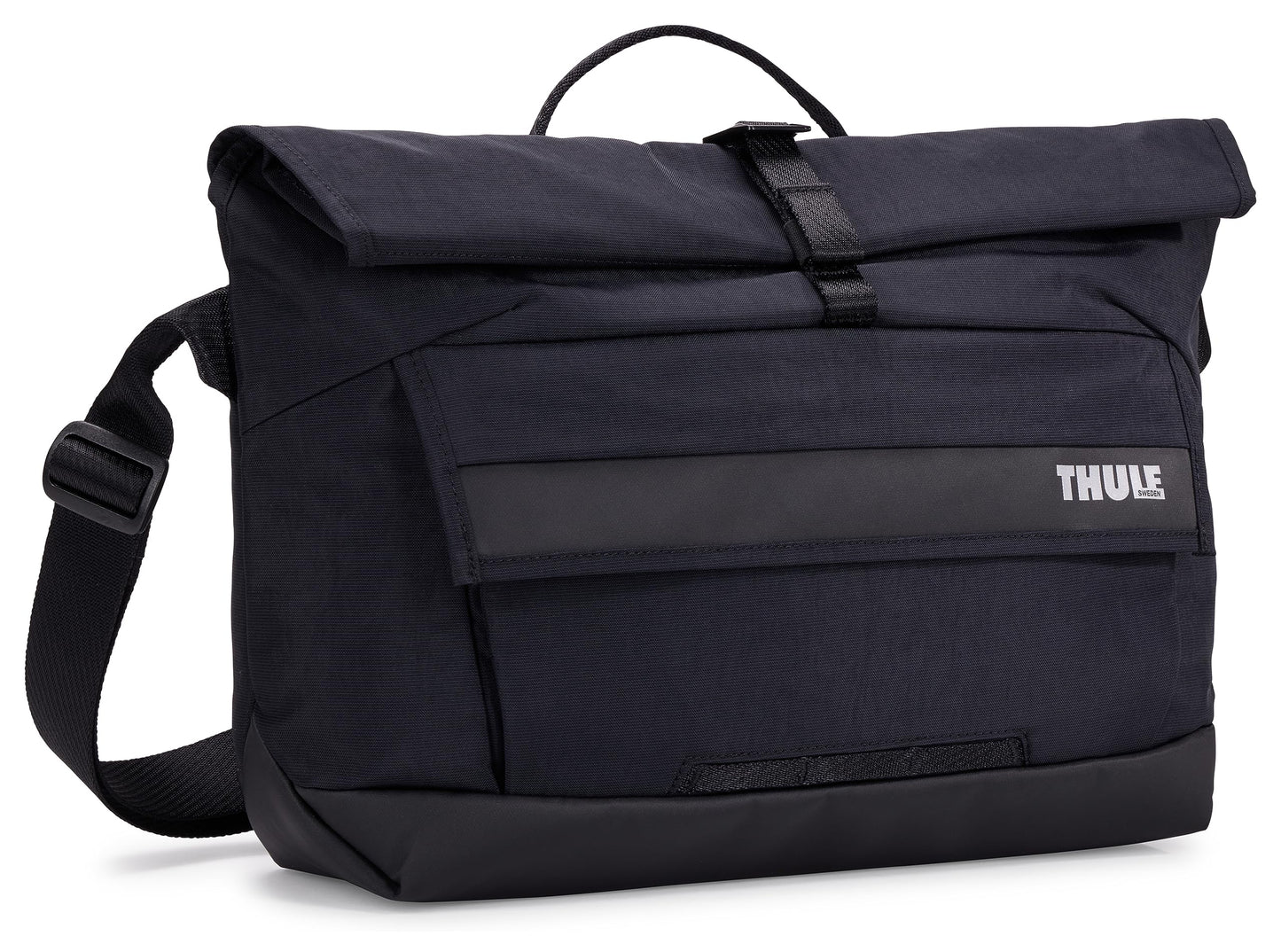 Thule Paramount 14L Crossbody Bag - Crossbody Bag for Women and Men - Padded Laptop Sleeve fits 14" Laptop or Tablet, Black