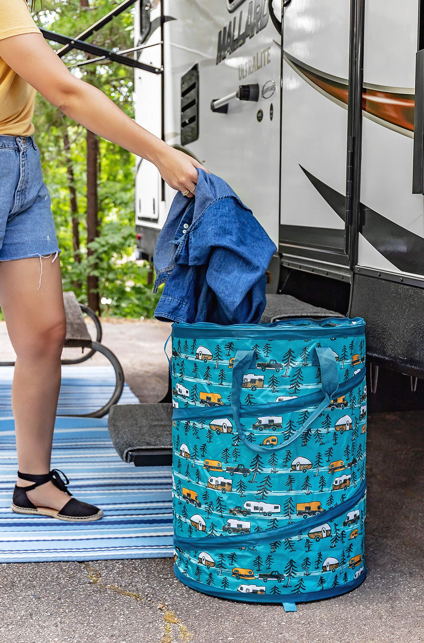 Camco Pop-Up Utility Container - Use as Collapsible Trash Can When Camping - Holds 30-Gallon Kitchen-Size Trash Bags - Stands 2-Ft Tall & Collapses for RV Storage and Organization (42990)