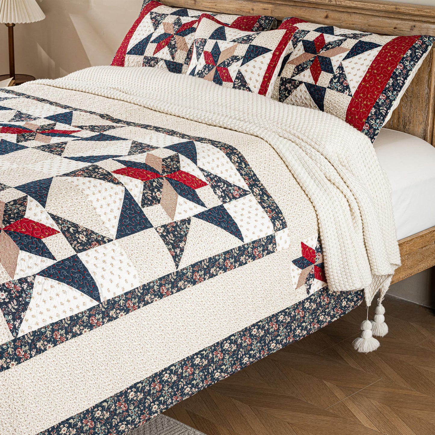 NIUDÉCOR HOME Star Patchwork Quilt Set King Size Country Comforter 100% Cotton Reversible Breathable Geometric Quilted Bedspread with 2 Pillow Shams +1 Throw Pillow Cover