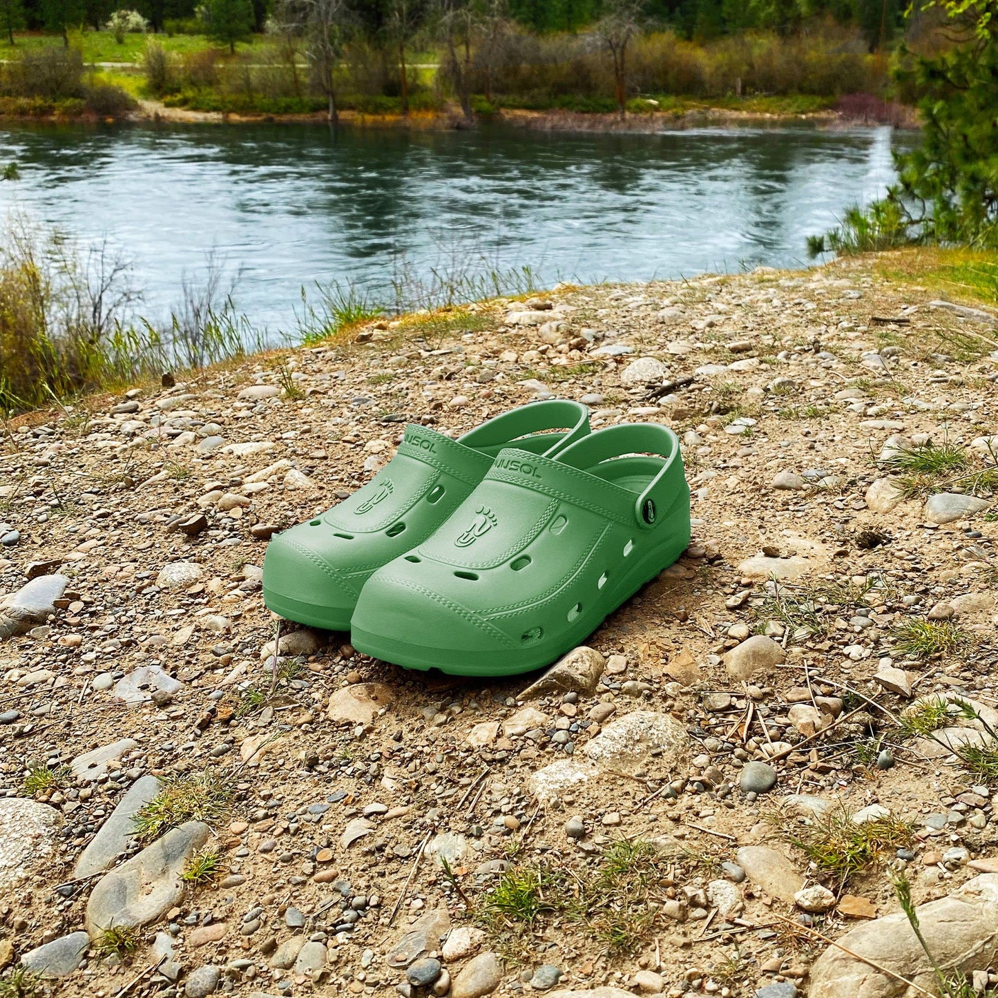 NUUSOL Unisex McCall Clog; Non-Slip Hiking/Plantar Fasciitis Footwear; Soft, Lightweight & Comfortable; Arch Support & Textured Footbed, Sage Green, 6 Women/5 Men