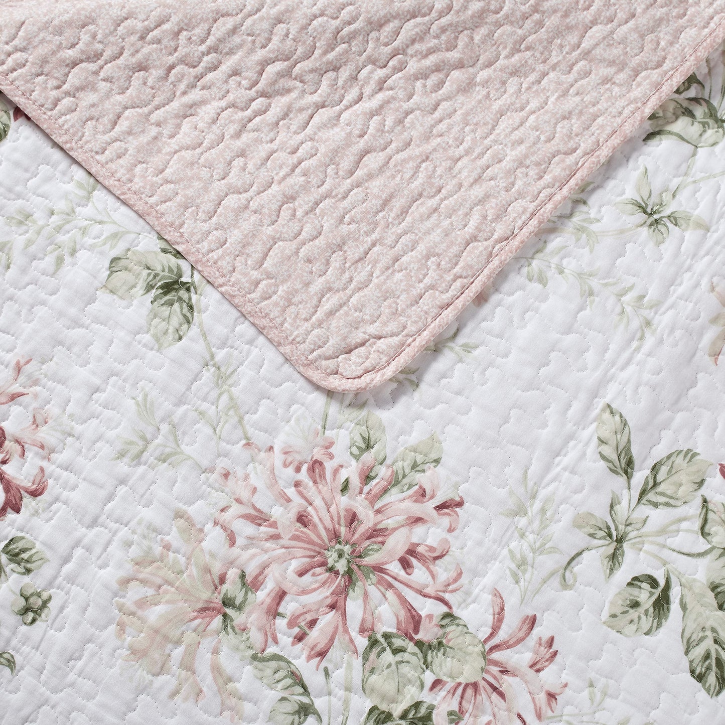 Laura Ashley - Queen Quilt Set, Cotton Reversible Bedding with Matching Shams, Home Decor Ideal for All Seasons (Honeysuckle Pink, Queen)