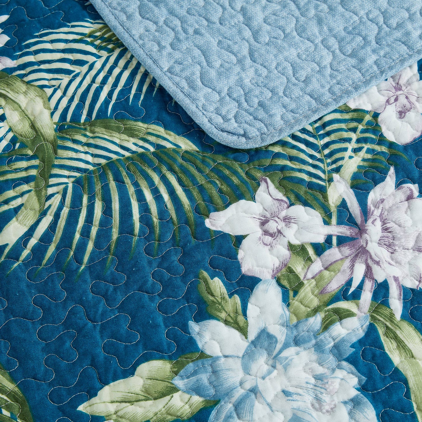 Tommy Bahama - Queen Quilt Set, Reversible Cotton Bedding with Matching Shams, Breathable Bedding Set for All Seasons (Southern Breeze Dark Blue, Queen)