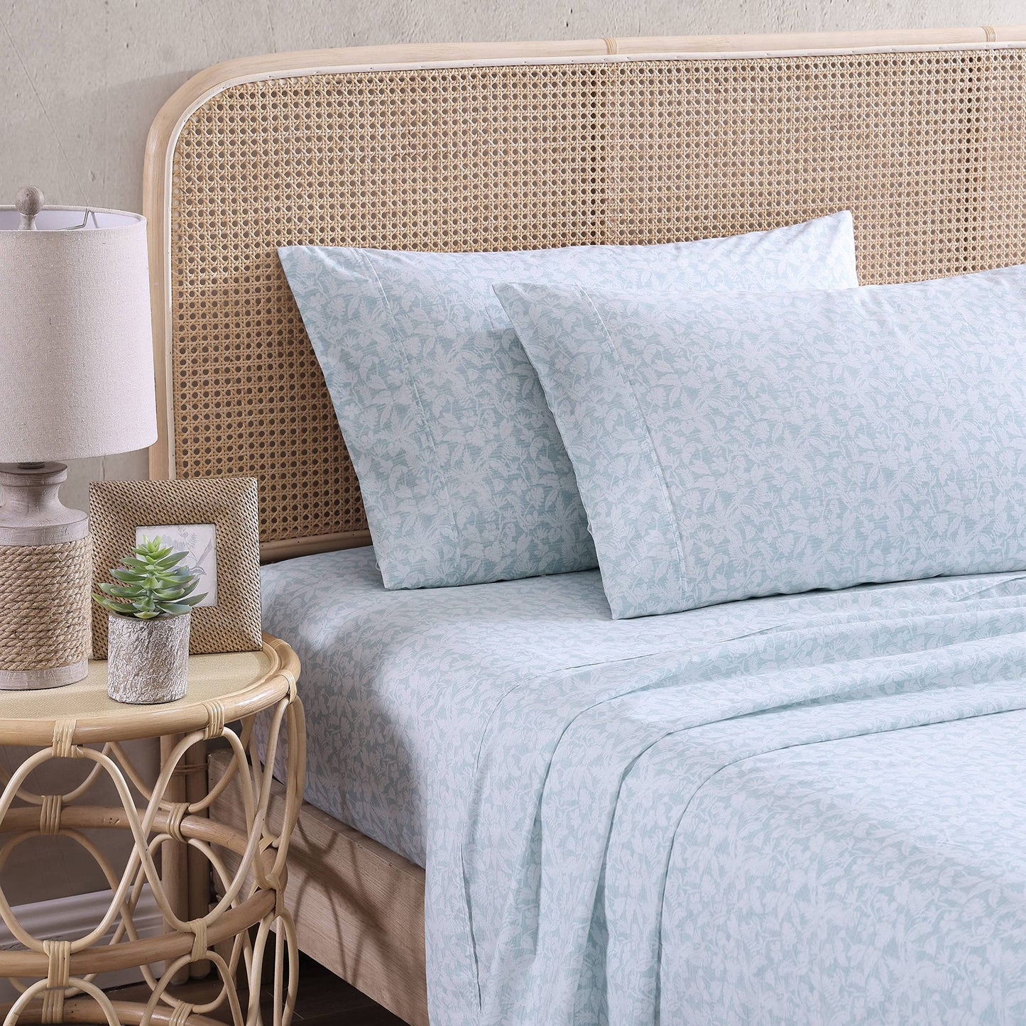 Tommy Bahama Queen Cooling Sheet Set – 100% Cotton Percale, Crisp & Breathable Sheets for Hot Sleepers, Lightweight, Cool Zone Blue Sky, Deep Pocket
