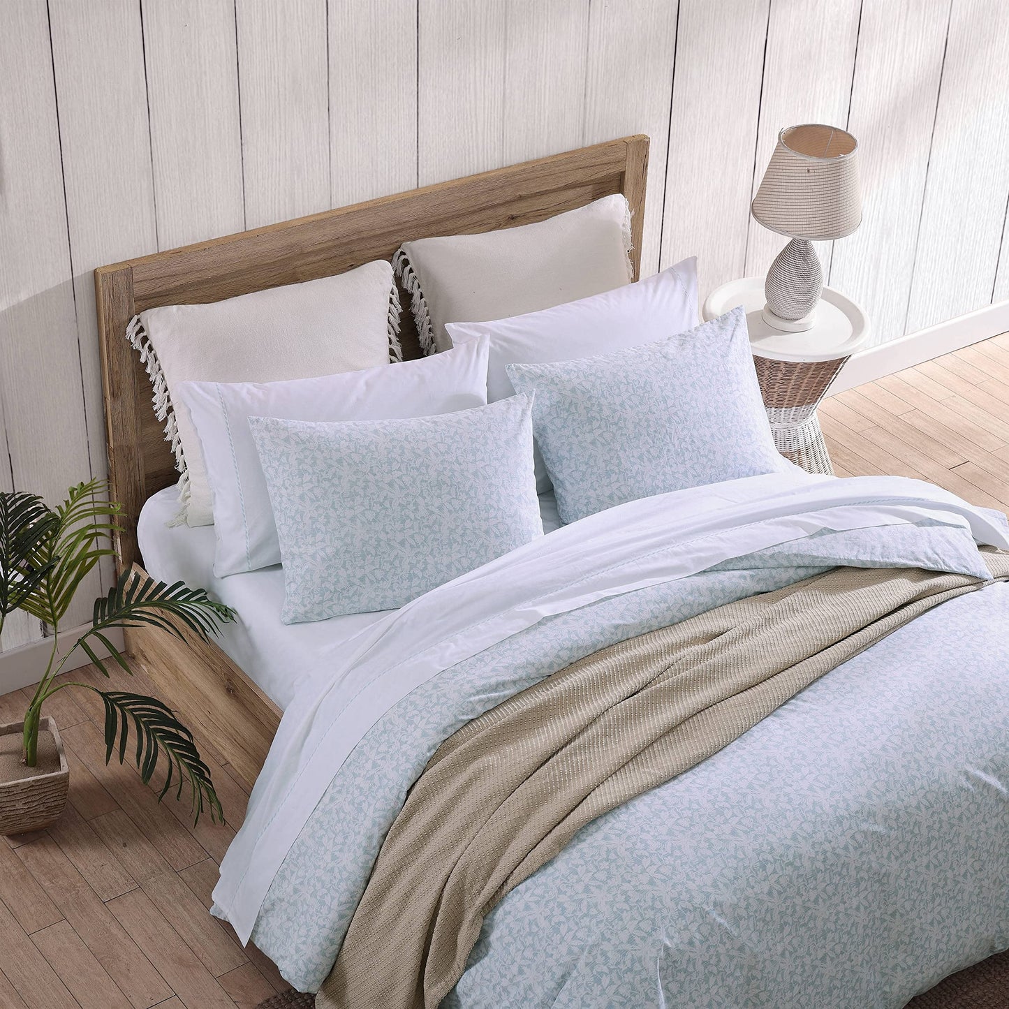 Tommy Bahama - Queen Duvet Cover Set with Shams, 100% Cotton Reversible Bedding, Button Closure with Corner Ties, Dorm Room Essentials, Koya Bay Blue