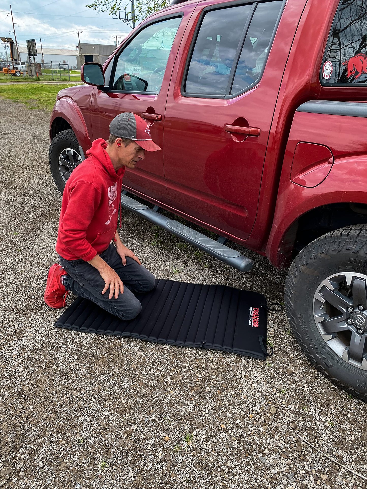 Traxion 1-500 VersaMat Roll-Up High Density Foam Utility Mat, Black