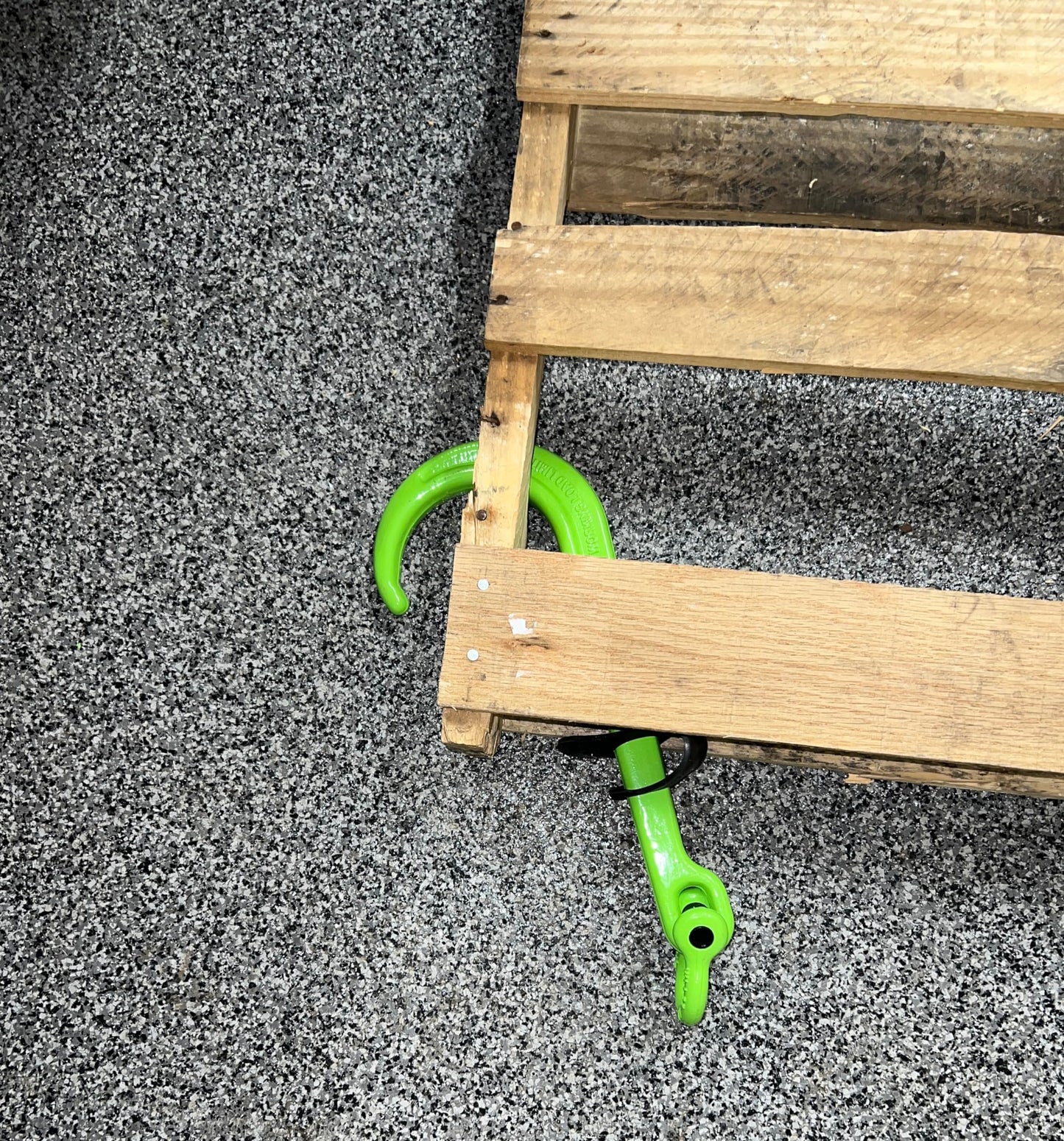 Keyfit Tools Quick Rig Pallet Puller Hook & Shackle Heavy Duty Forged 2 Ton 4000 Lbs WLL Mover Grabber Material Handling Warehouse