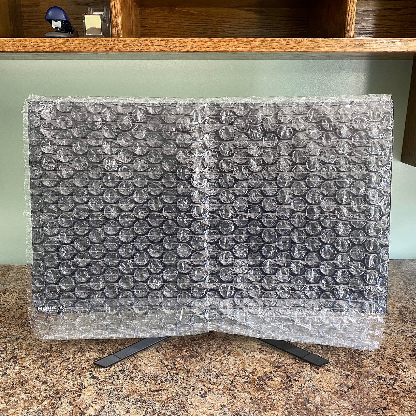 Bubble Cushioning Protective Packaging Medium, 5/16" (24" Wide x 100' Length), Packing Wrap For Moving, Shipping, Storage, Cushioning Supplies