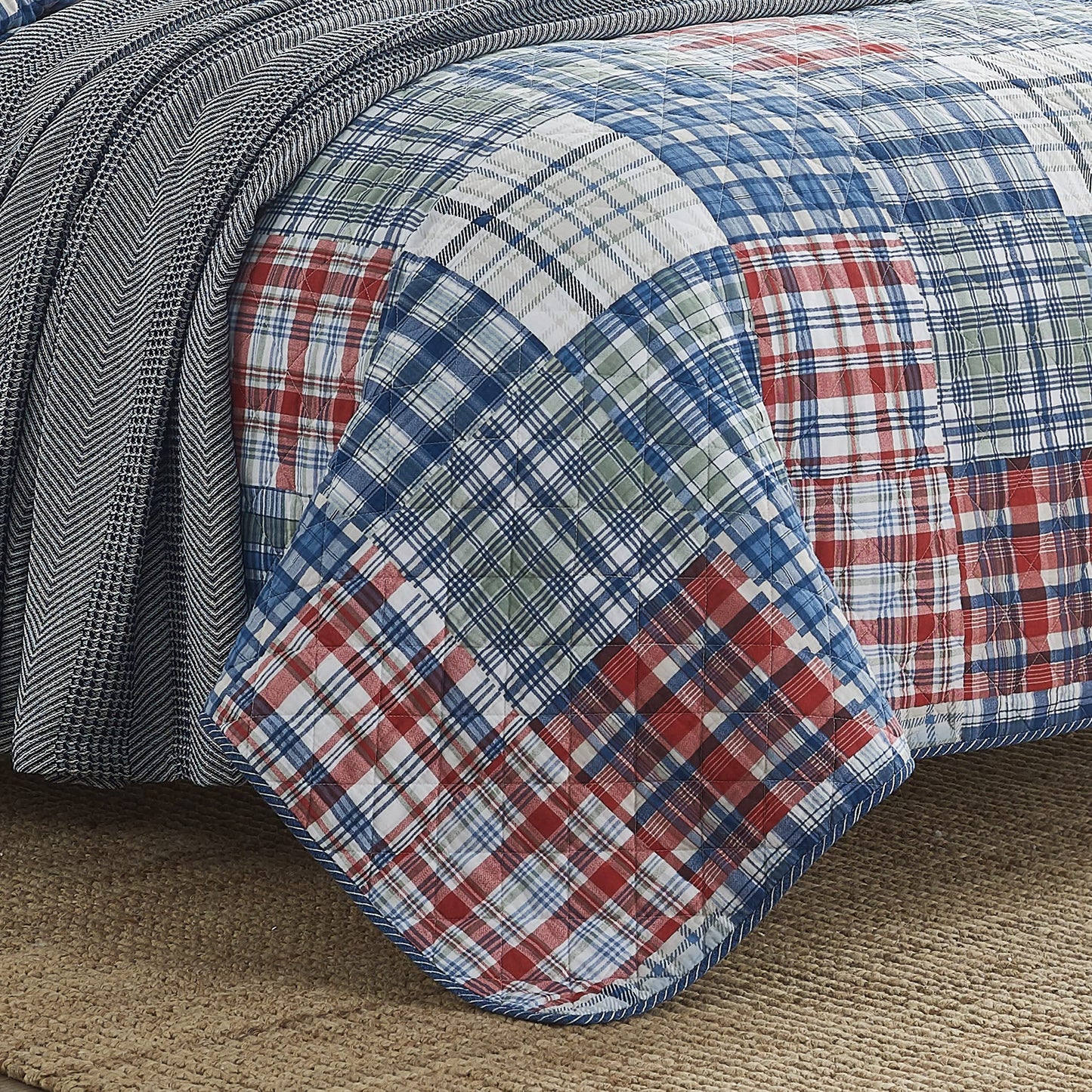 Nautica – Twin Quilt Set, Reversible Bedding with Matching Sham, Patchwork Plaid Room Decor, Lightweight Bed Set, College Dorm Room Essentials (Raeford Blue)