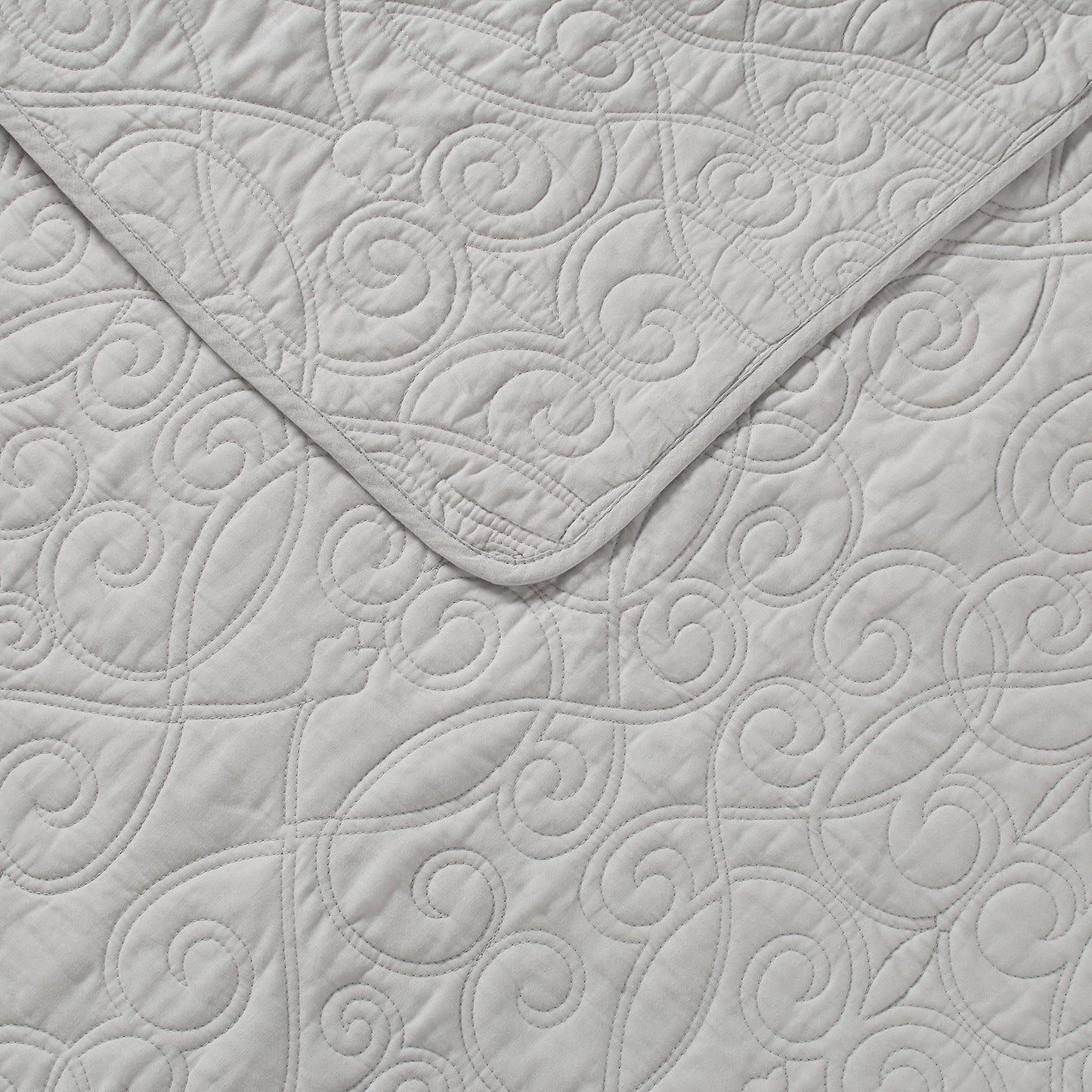 Laura Ashley Felicity Collection Quilt Set-100% Cotton, Reversible, All Season Bedding with Matching Sham(s), Pre-Washed for Added Softness, Queen, Soft Grey